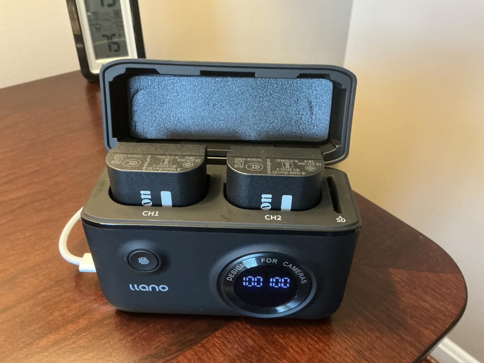 llano LP-E6NH LP-E6P Camera Battery 18W Fast Dual USB C Charger, Compatible with Canon EOS R5, R6 Mark II, R6 Mark III, 5D 6D 7D Mark II III IV, 60D, 70D, 80D, Smart Display, Magnetic Snap Cover customer photo 1