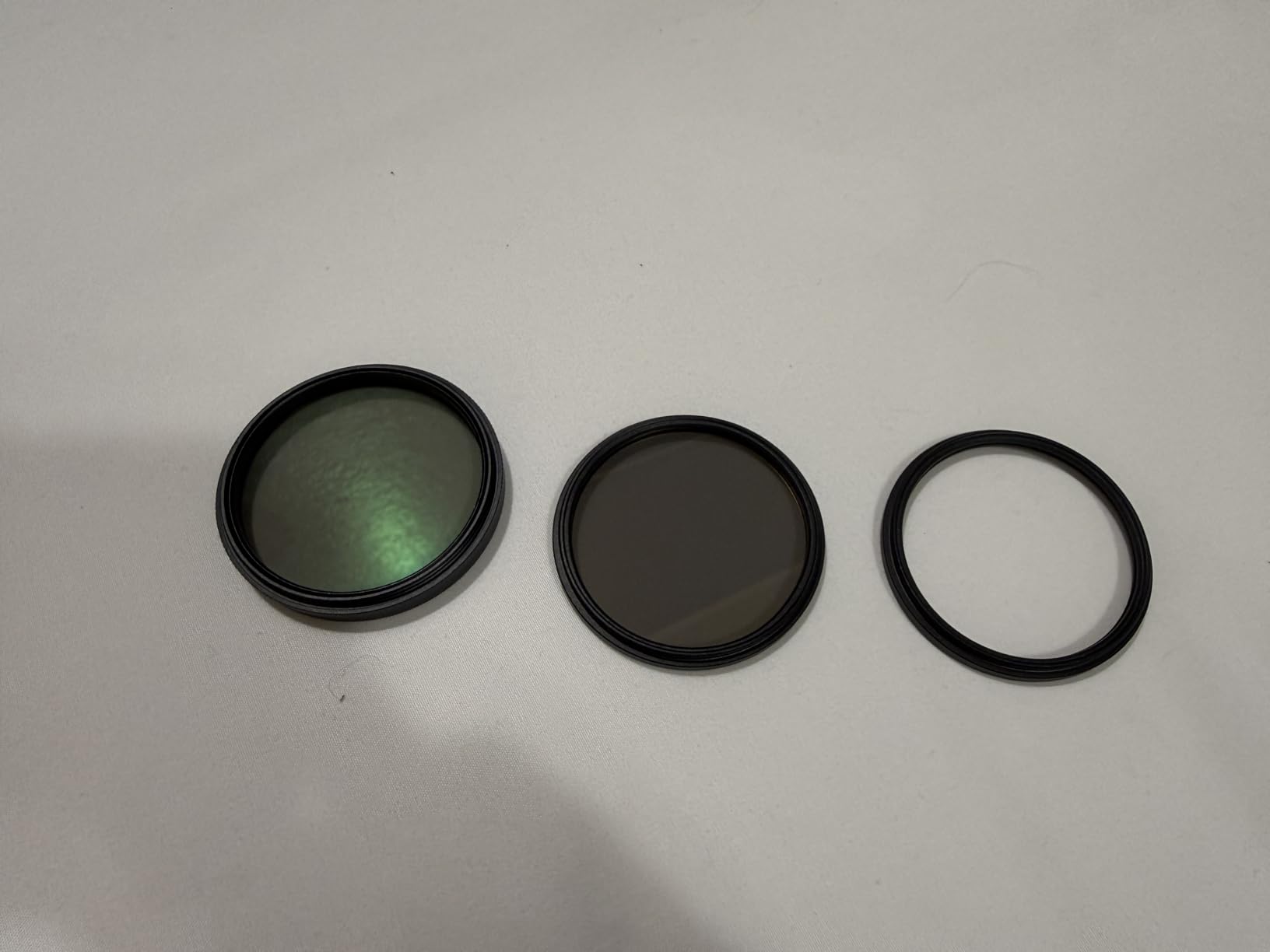 NEEWER 52mm UV/CPL/ND Lens Filter Kit with Hard Shell Storage Case, Multicoated Optical Glass & Aluminum Alloy Frame, UV + Circular Polarizer (CPL) + Neutral Density (ND4) Filter for Camera Lens customer photo 1