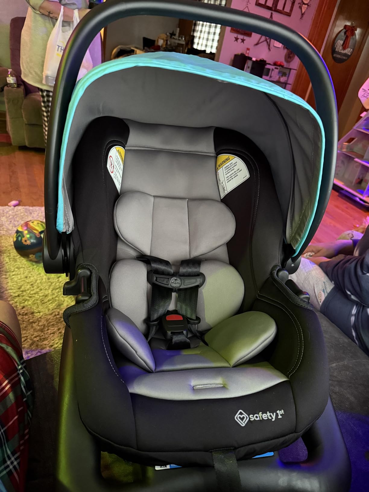 Safety 1st OnBoard FLX Infant Car Seat with Base, Lightweight Baby Car Seat for Travel, Monument 4 customer photo 1