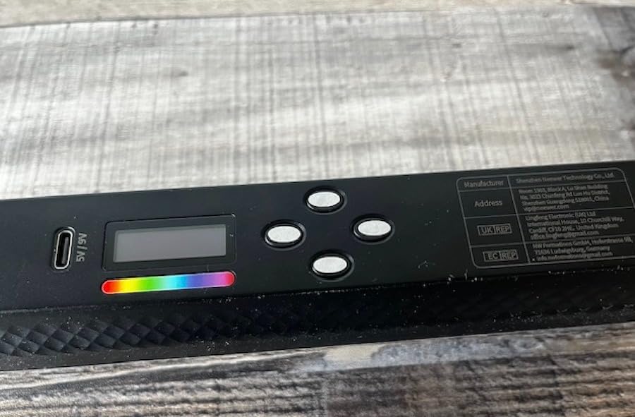NEEWER RGB Light Wand, Magnetic Handheld Photography Video Light Stick, 2500K~8500K Dimmable CRI95+ Full Color LED Tube Light Bar with 2550mAh Battery, 17 Light Scenes for Vlog TikTok YouTube, TL20C customer photo 2