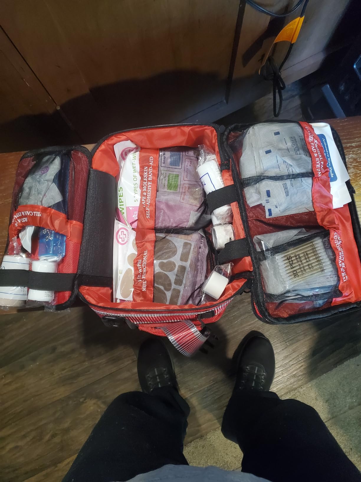 Gevoke Professional 500 Piece Emergency First Aid Kit for Home, Car, Travel, Camping customer photo 2
