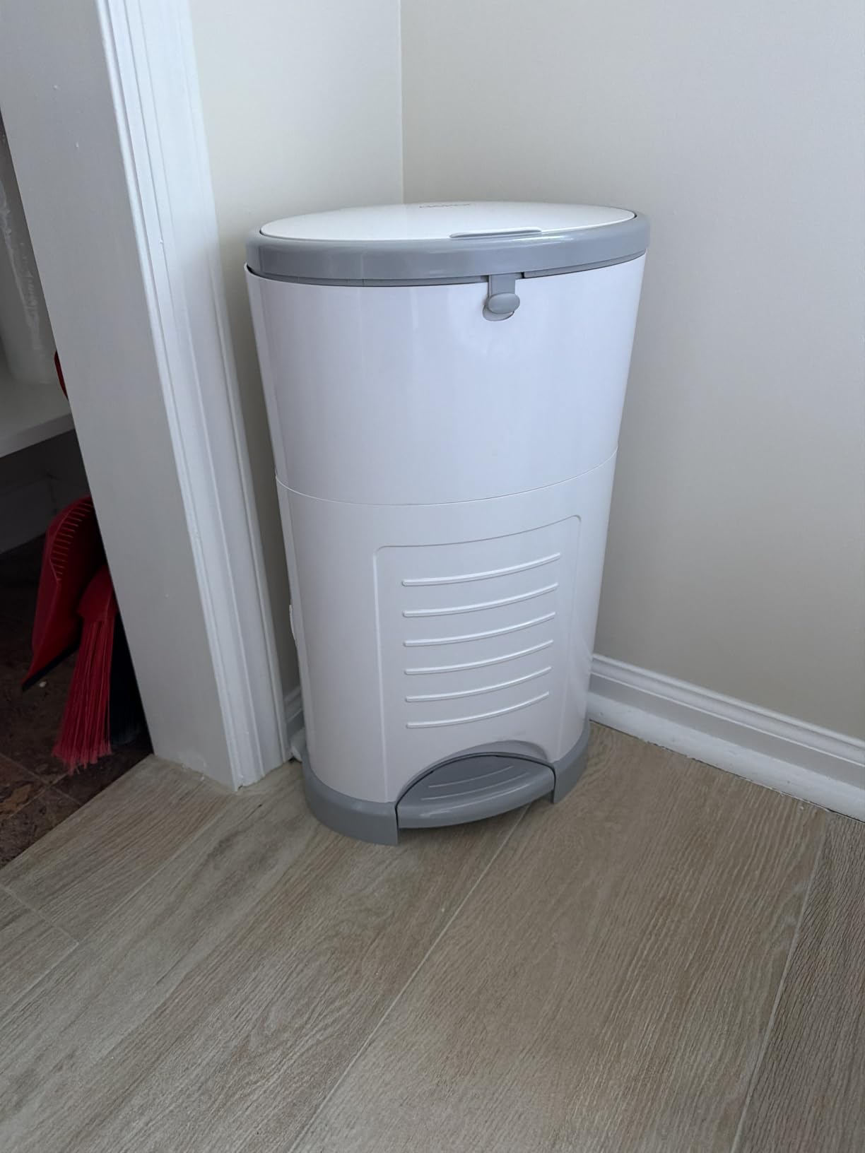 Diaper Dekor EKO Classic Diaper Pail, White | ONLY Eco-Friendly Diaper Pail Made with 70% Recycled Materials | Hands-Free: Step-Drop-Done customer photo 1
