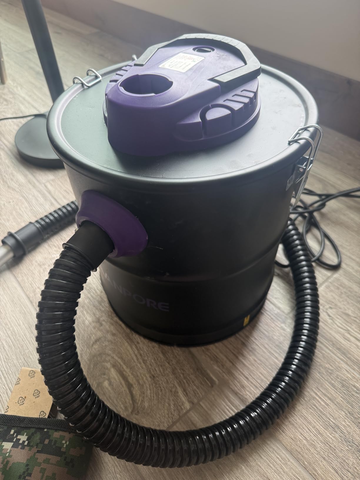 Ash Vacuum for Pellet Stoves, 5.2 Gallon, 1200W with Wheels customer photo 2