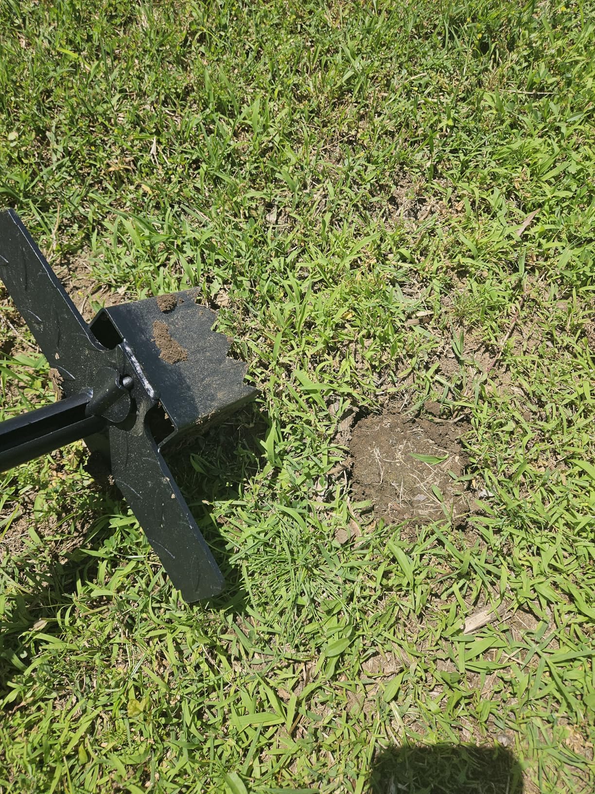 Colwelt Sod Plugger Tool 36-INCH, Grass Plug Tool 3 x 3 Square with Serrated Base, Bulb Planter Tool Long Handle with Dual Pedals & Easy Foot Ejector, Sod Turf Cutter for Lawn Planting Grass Repair customer photo 1
