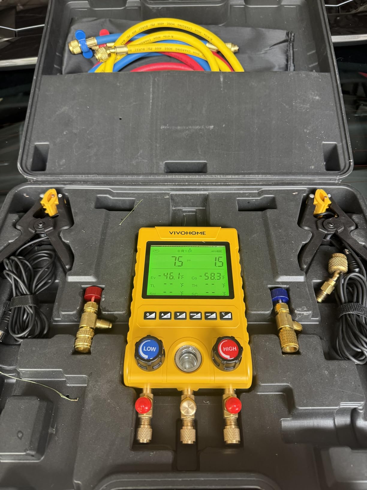 VIVOHOME Digital HVAC Manifold Gauges with 2 Wired Temperature Clamp Probes customer photo 1