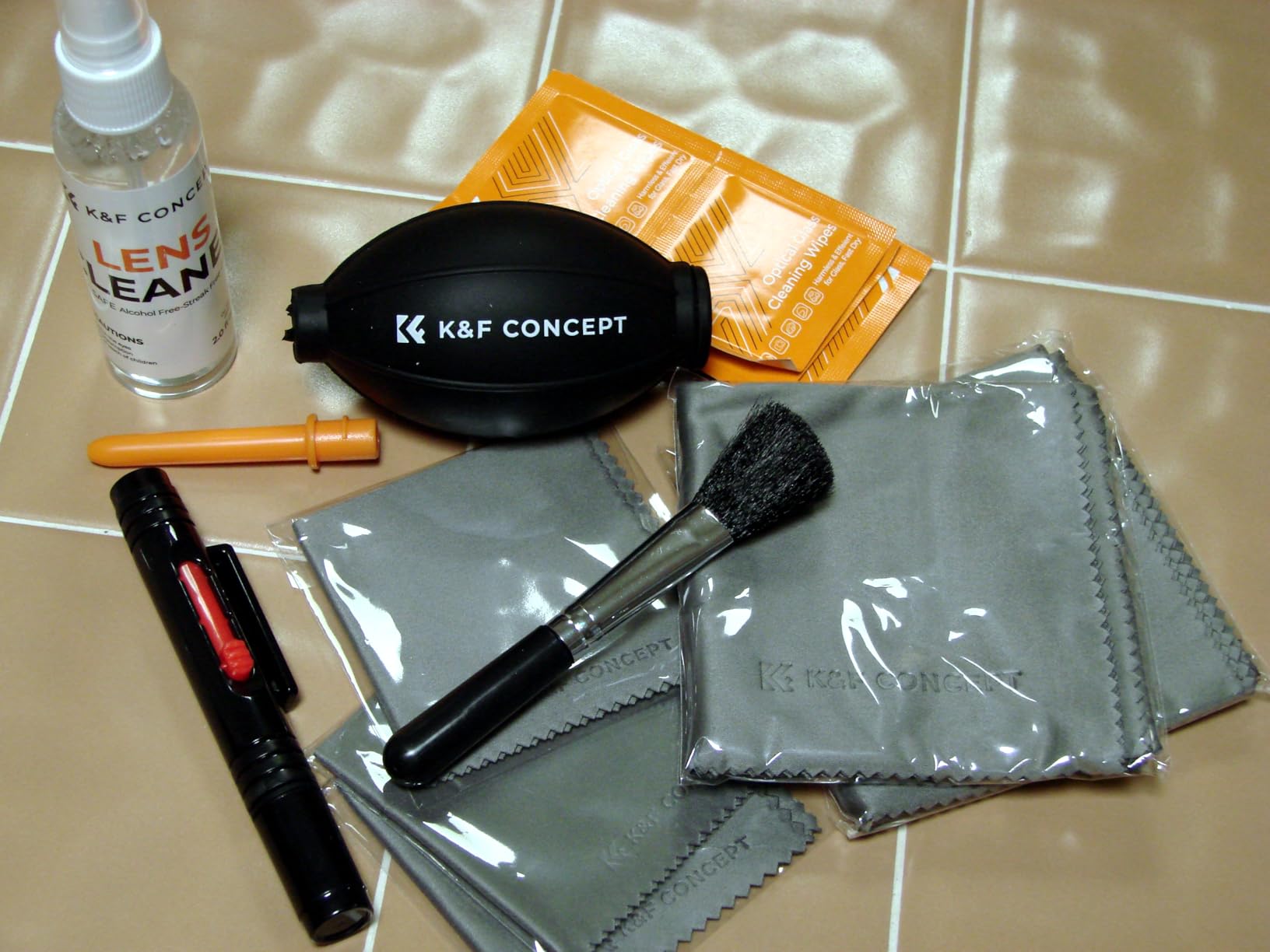 K&F CONCEPT 15 in 1 Camera Pro Cleaning Kit for DSLR and Sensitive Devices | 60ml Purified Water, Strong Blower, Multifunctional Pen, Portable Cloth, MK04 customer photo 2