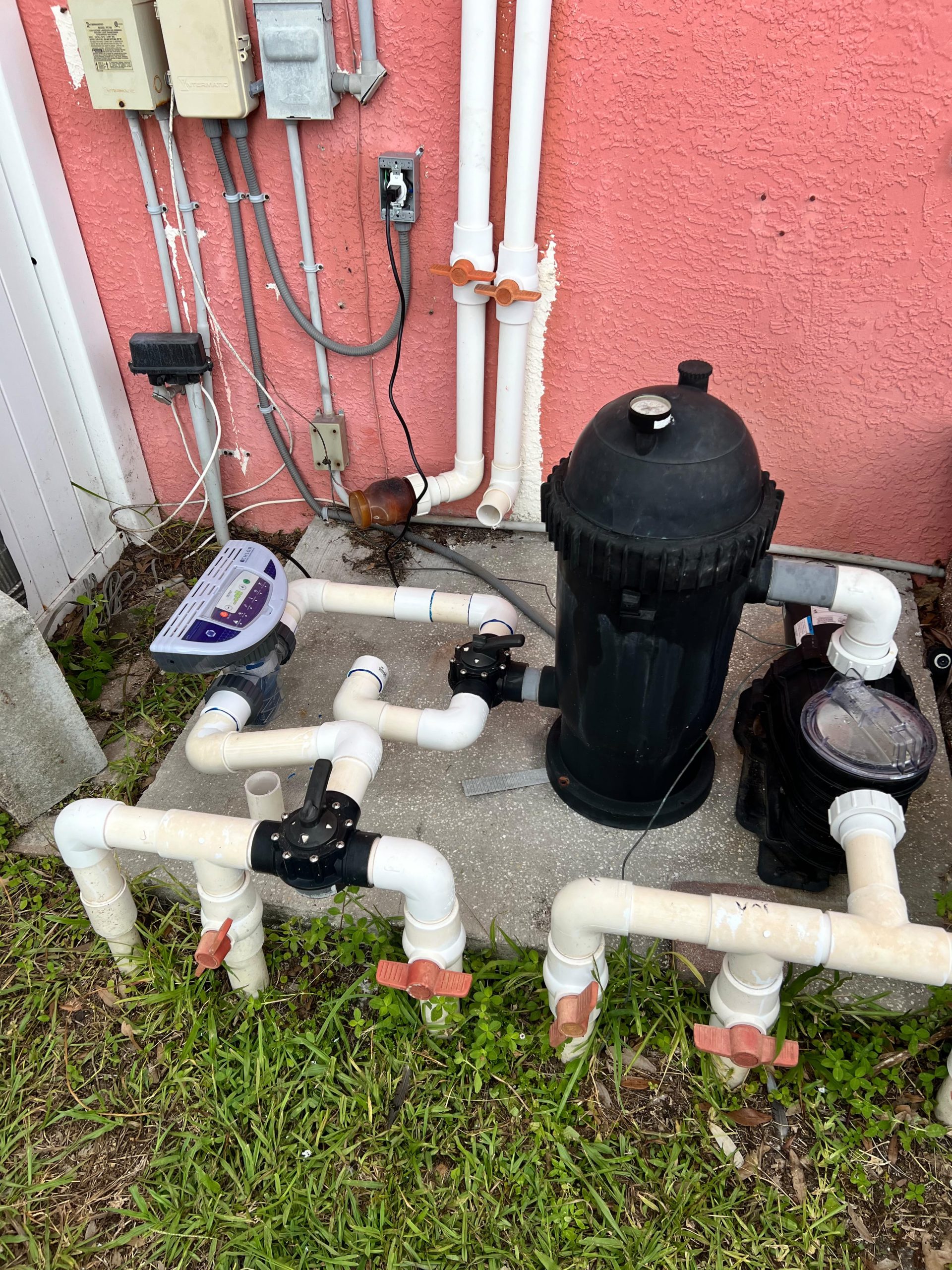 E-CHLOR Plug-in Salt Chlorine Generator | 32,000 gal Max | APX Performance | Advanced salt chlorinator with easy installation, 3-year manufacturer warranty, smart sensors, and precision notifications customer photo 1