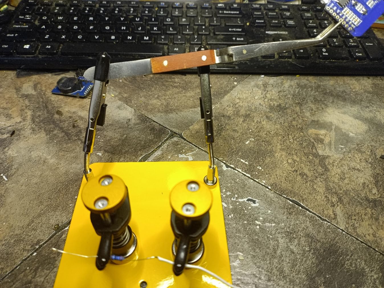 Magnetic Helping Hands Clamp Metal, Adjustable Third Hand Soldering Holder Stand For Small Electronics, Hobby DIY Craft, PCB Repair, Precise Work, Exclusive Dual-Head Ultra-Grip customer photo 1