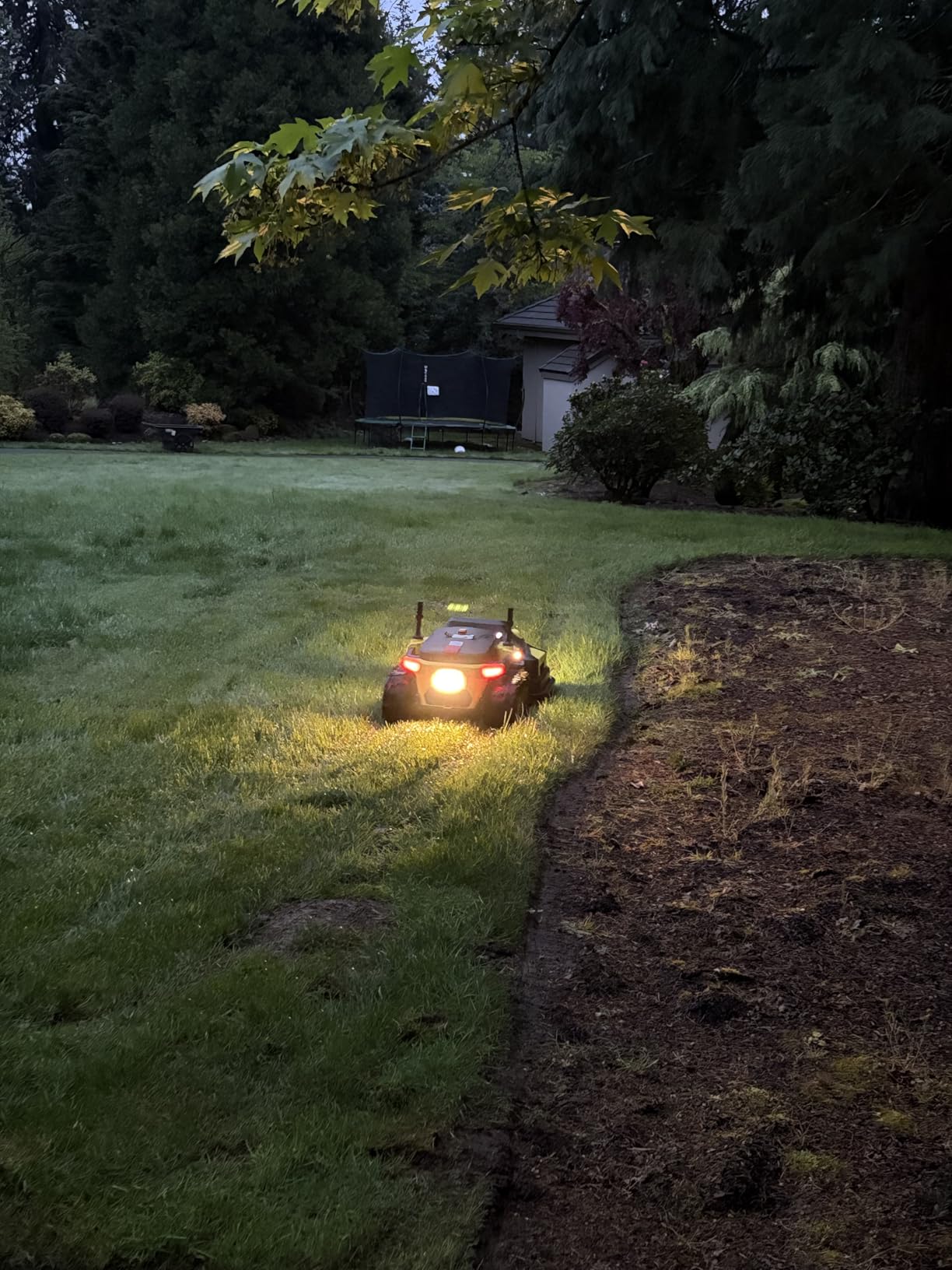 YARBO Upgraded Robot Lawn Mower Pro with Modular Design for Large Yards | Dual 300W Motors, 6 Acres, AI Vision + RTK Navigation, 70% Slope customer photo 2