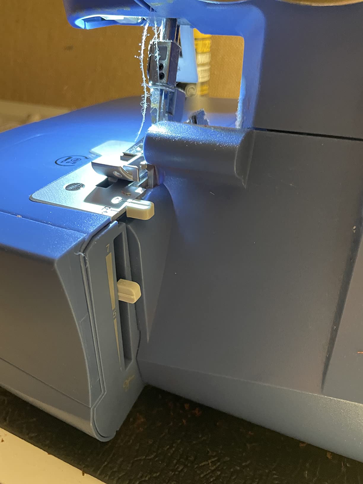 SINGER S0230 Navy Blue Overlock Serger | 2/3/4 Thread Capability | 1300 Stitches/Min | Color-Coded Threading, Differential Feed, Free Arm, Accessories Included customer photo 1