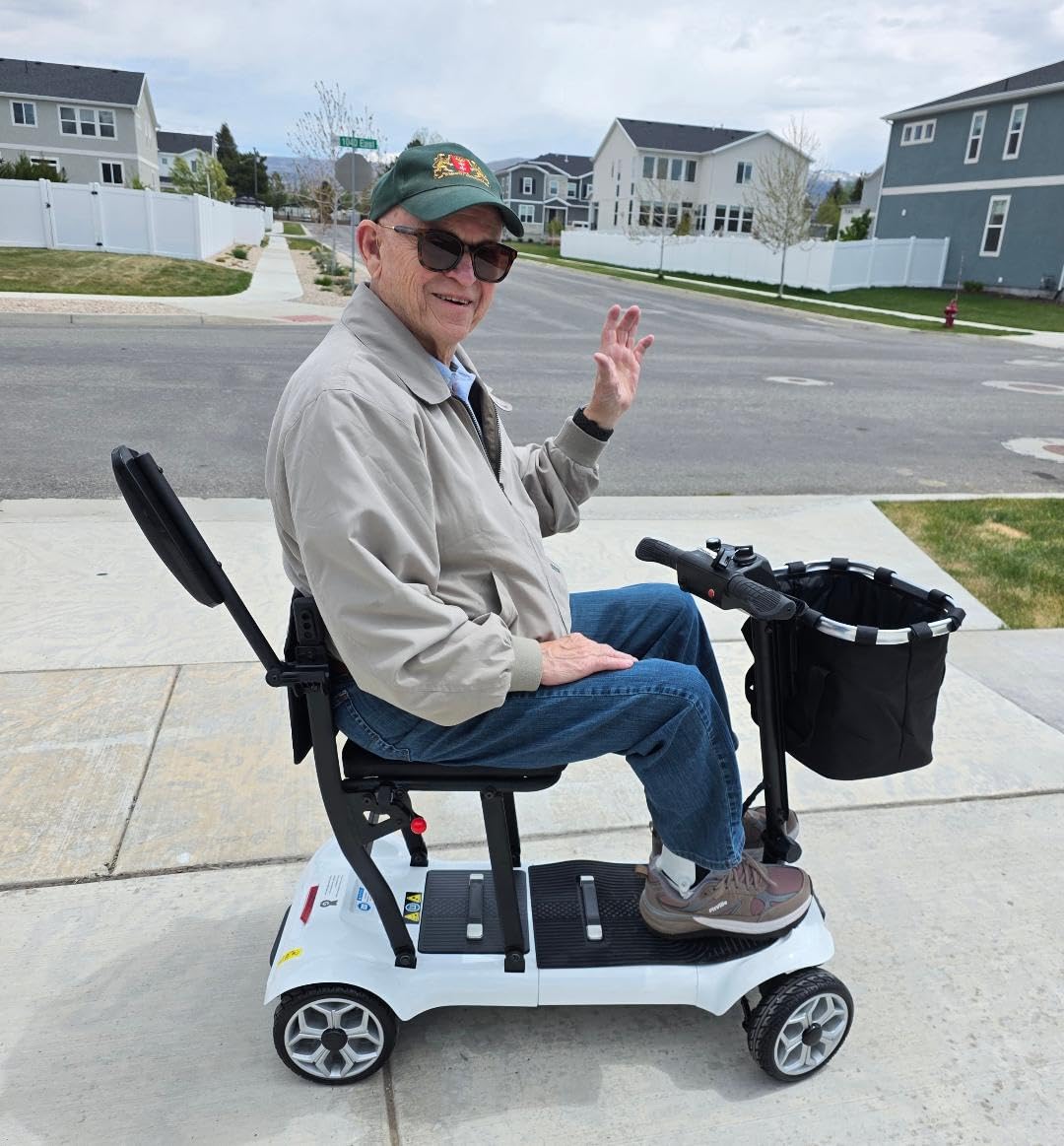 PAISEEC D3 Ultra Lightweight Mobility Scooter for Seniors, 39.7 lbs Folding Mobility Scooter with 2 Lithium Batteries, All Terrain Travel Sccoter 18.6 Miles Airline Approved Mobility Scooters (SILVER) customer photo 1