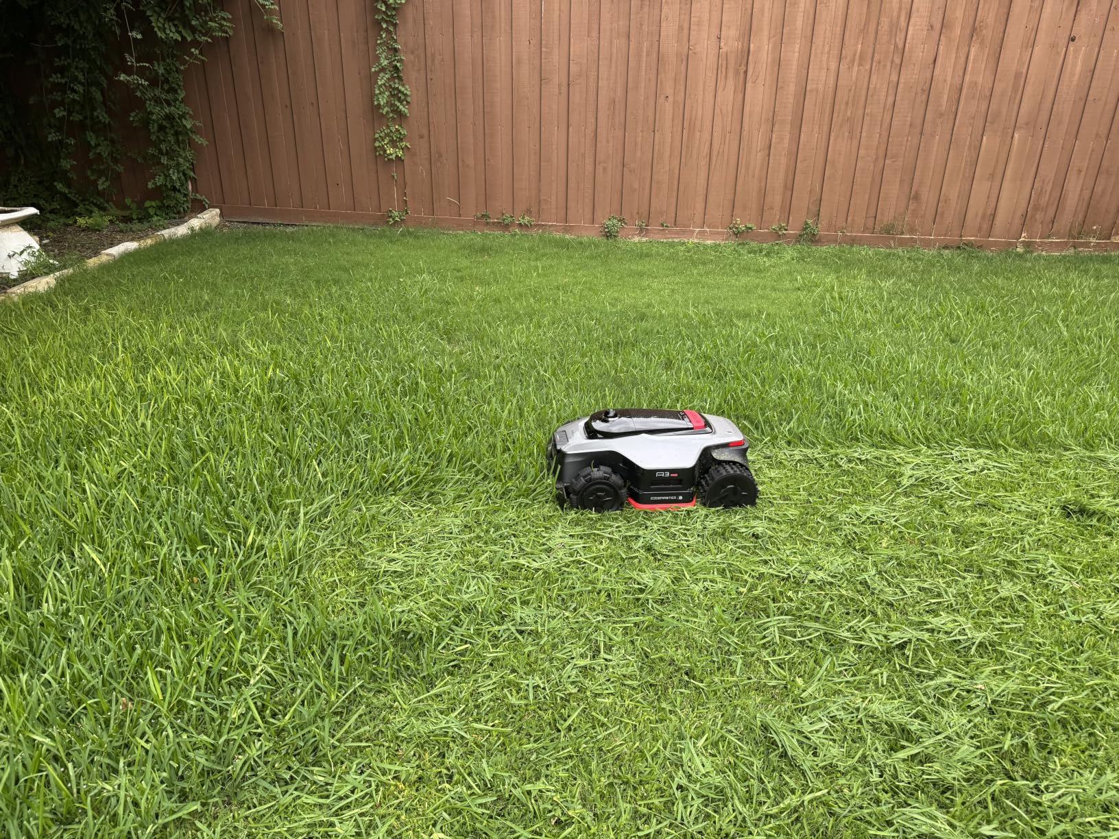 DREAME LiDAR 5000 Robot Lawn Mower A3 AWD Pro Wire Free No RTK, 4WD for 38.7° Slopes, Dual AI Vision Robotic Lawn Mowers,Dual-Disc Cutting 15.8