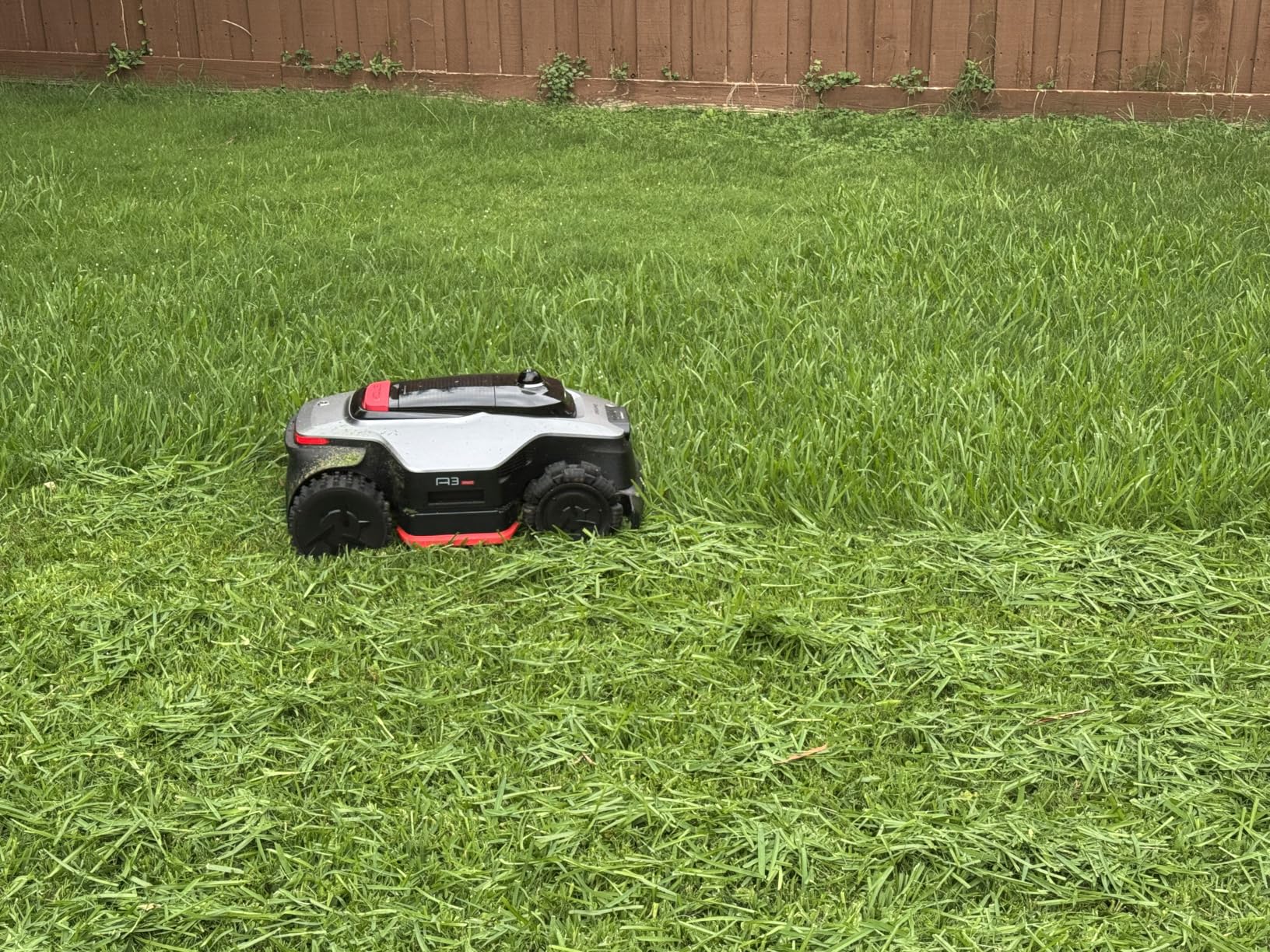 DREAME LiDAR 5000 Robot Lawn Mower A3 AWD Pro Wire Free No RTK, 4WD for 38.7° Slopes, Dual AI Vision Robotic Lawn Mowers,Dual-Disc Cutting 15.8