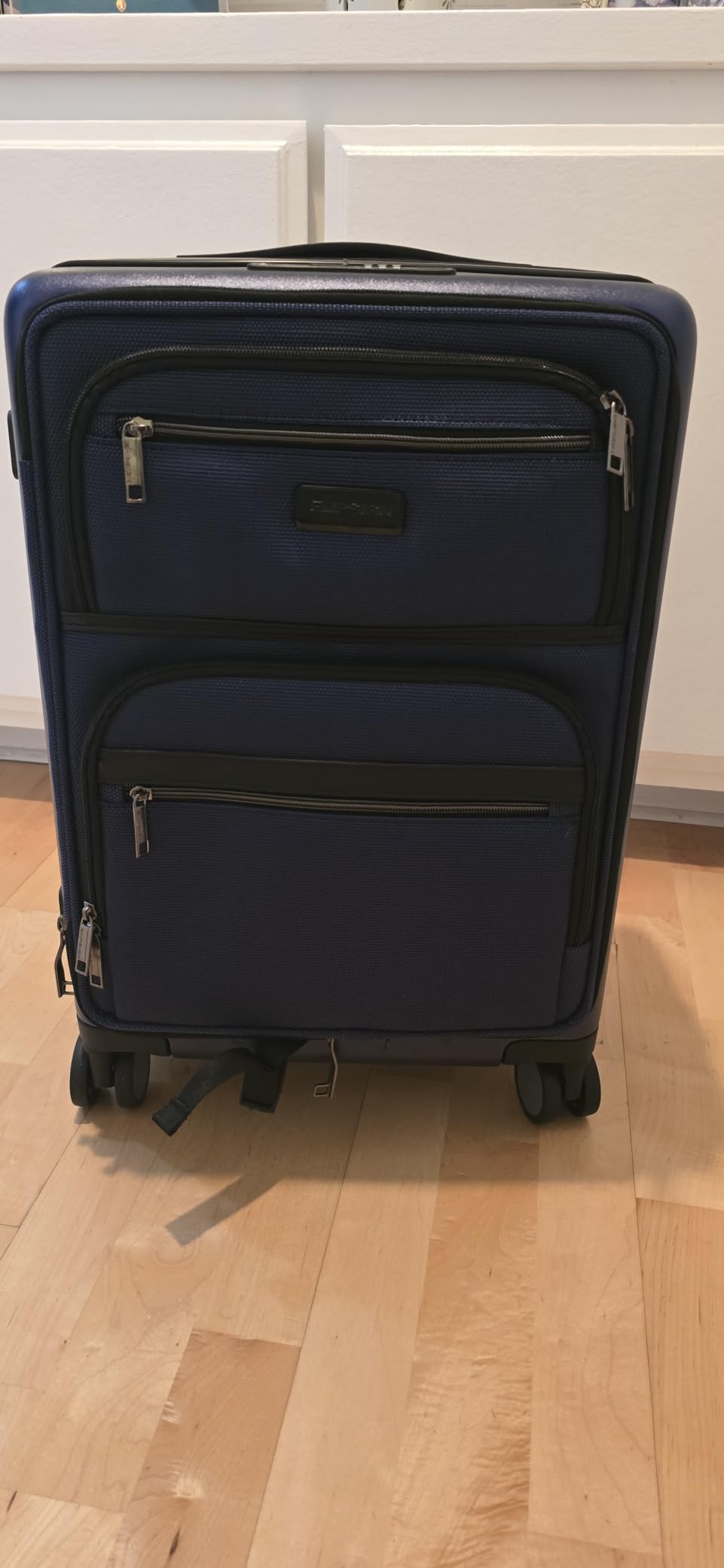 EMPSIGN Carry On Luggage 22x14x9 Airline Approved, 20 Inch, Black | Top Opening Expandable Suitcase, Spinner Wheels, Hard Shell Carry-On, TSA Lock & USB Port, Business Travel Work customer photo 2