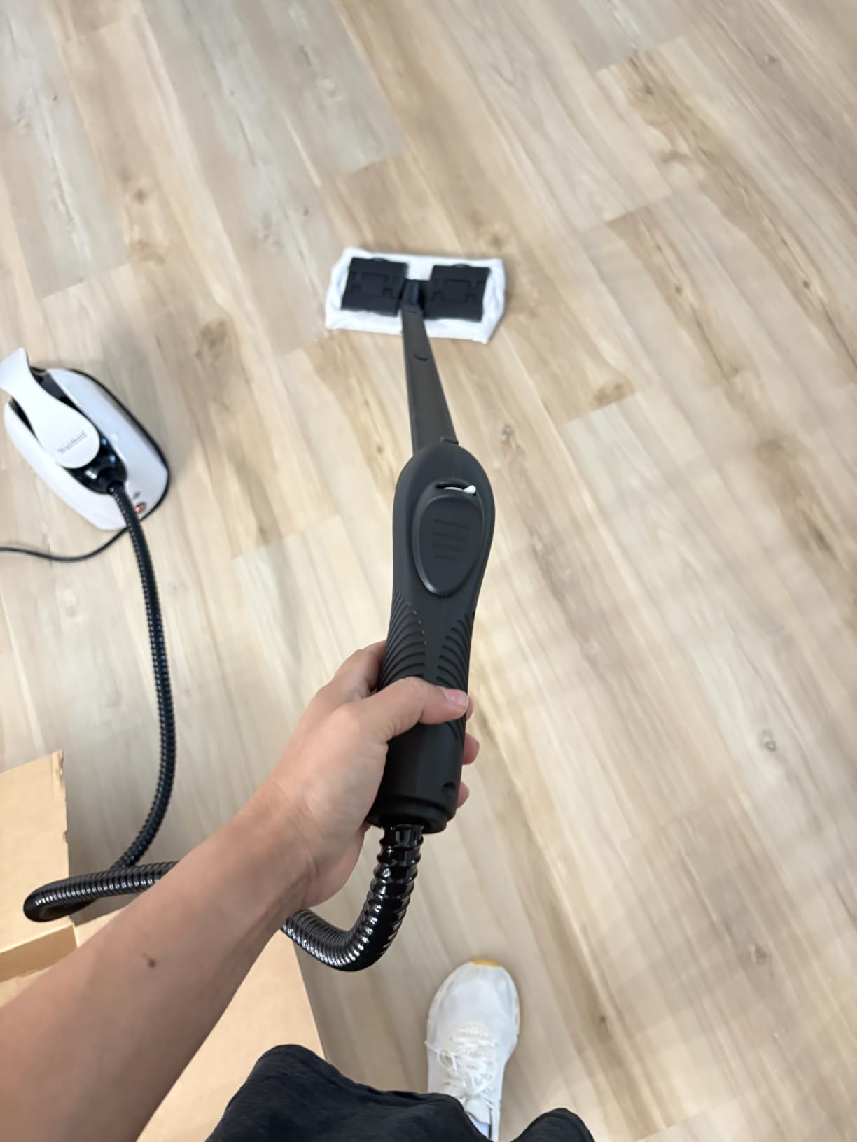 Waitbird 4.5 Bar Steam Cleaner for Home Cleaning, 275°F Handheld Steamer | 21 Accessories| Natural For Floor, Car, Wall, Grout & Kitchen Bathroom| 38 oz Large Tank | Dual Safety Lock | Steam mop customer photo 1