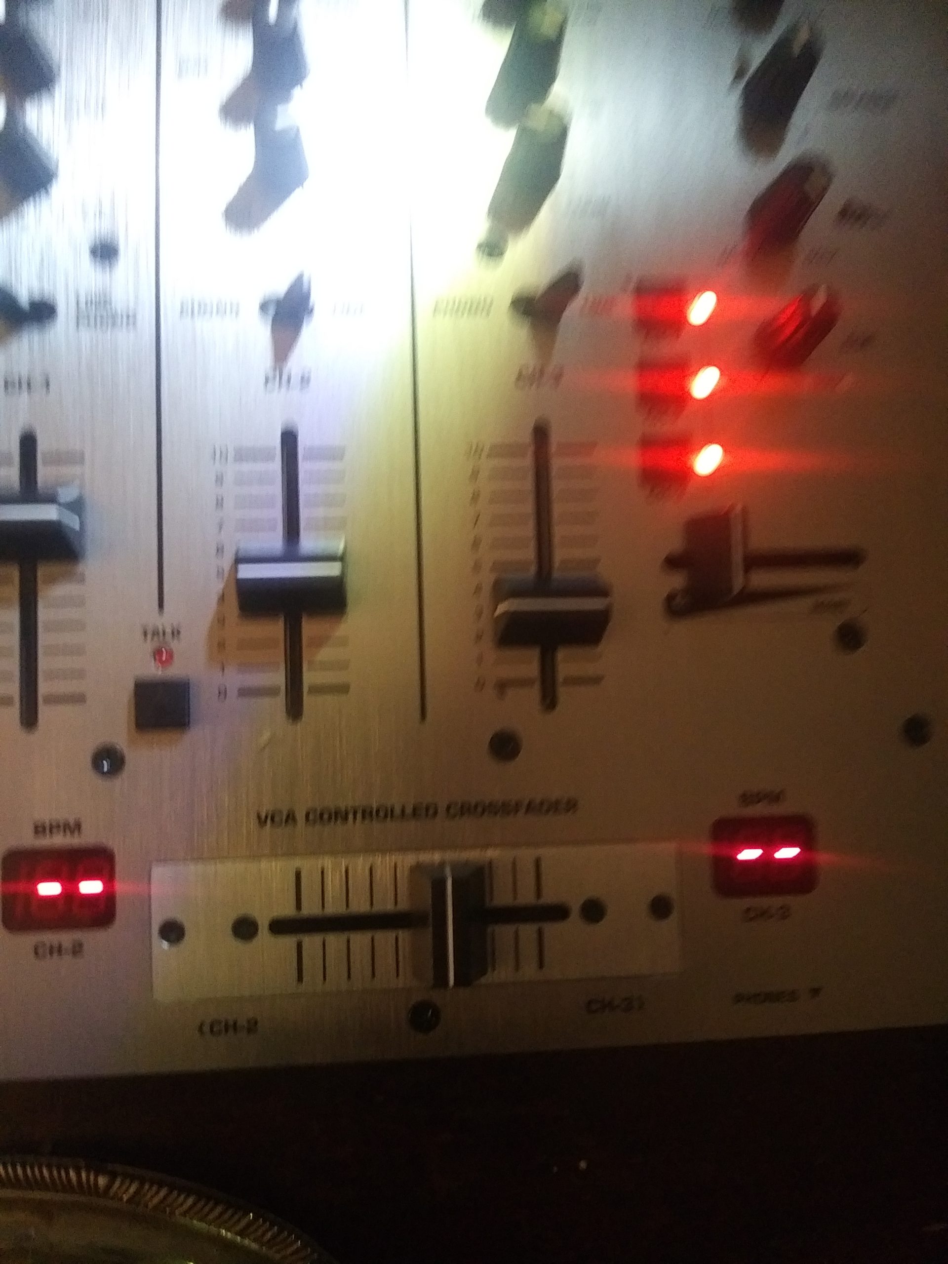 Behringer Pro Mixer Dx626 Professional 3-Channel Dj Mixer With Bpm Counter, Black customer photo 2