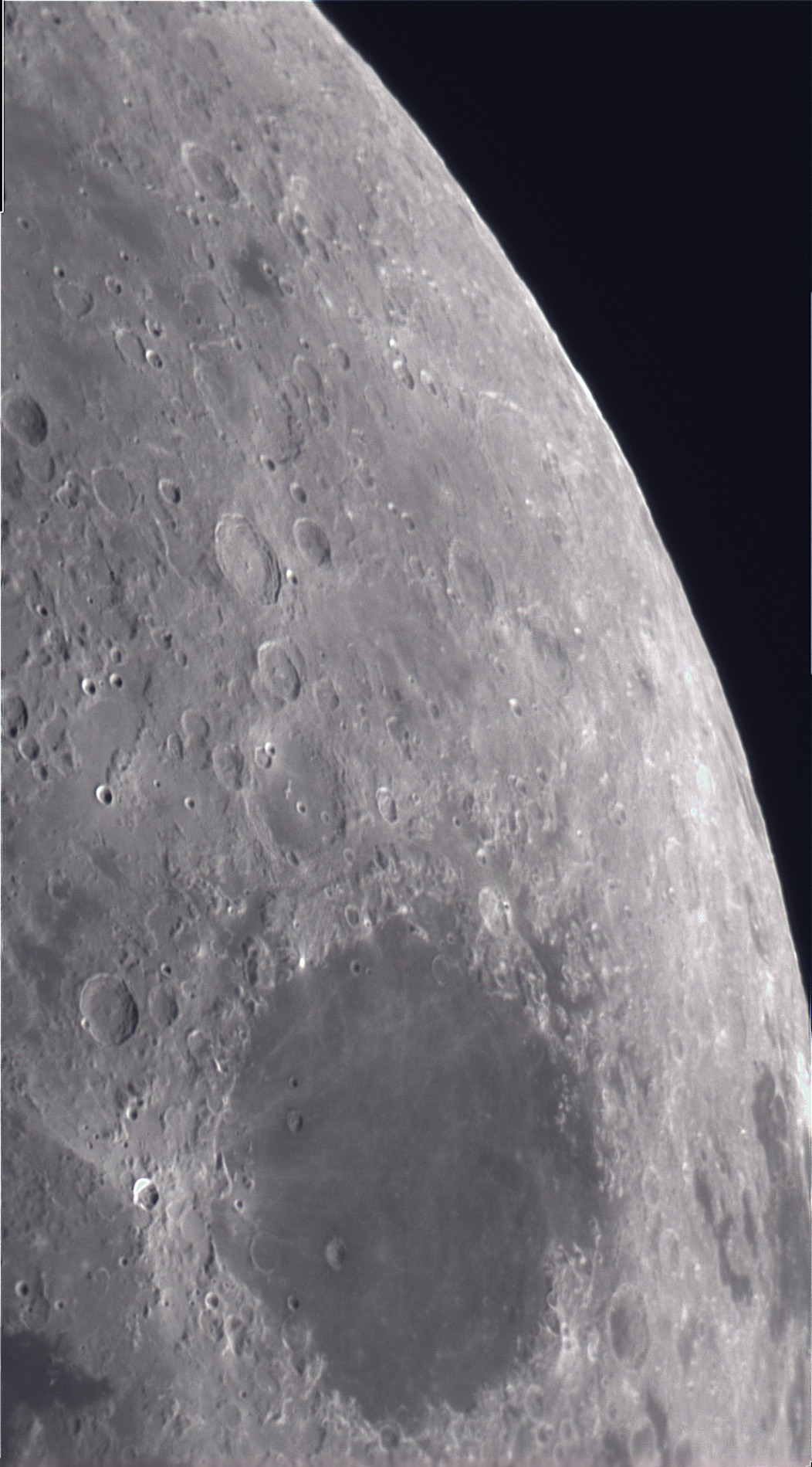Celestron NexStar 5SE Computerized Telescope - 5-Inch Schmidt-Cassegrain Optical Tube - Fully Automated GoTo Mount with SkyAlign - Ideal for Beginners and Advanced Users - 40,000+ Object Database customer photo 1