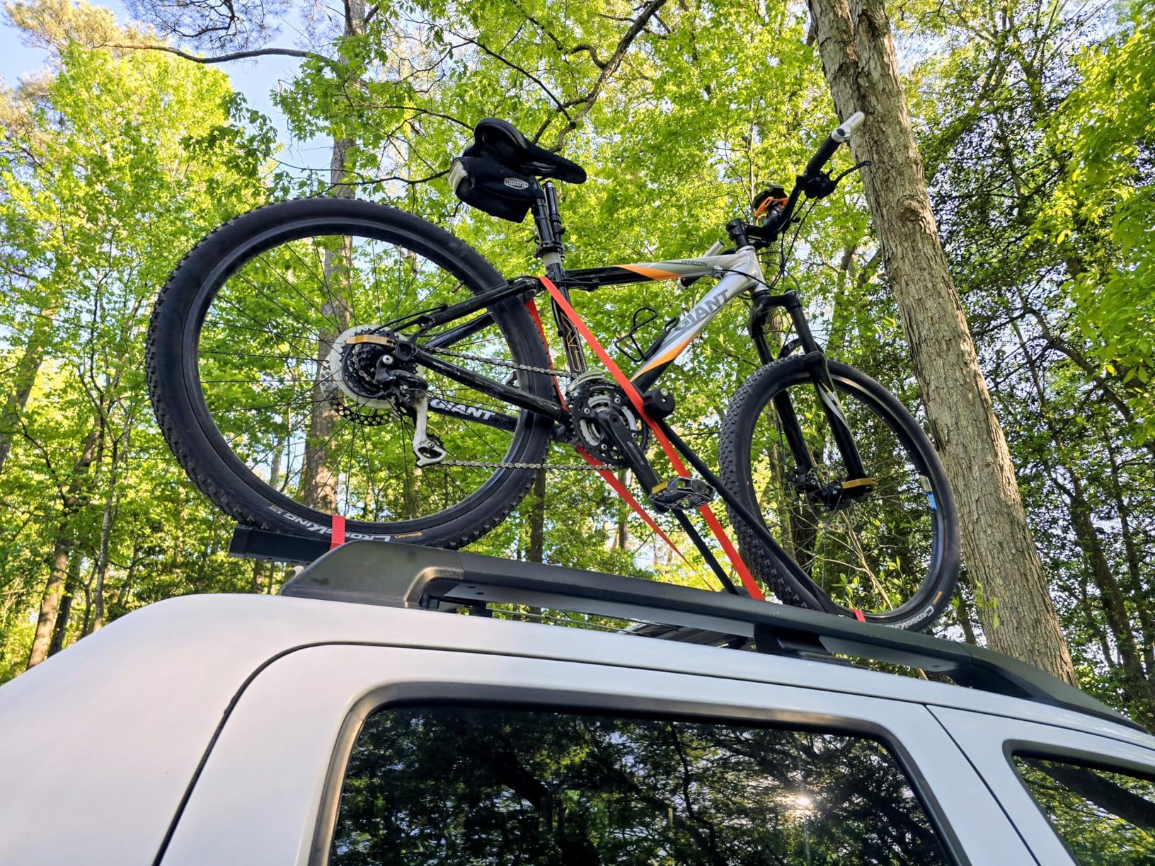 Swagman Upright Roof Mount Bike Rack - Rooftop Upright Bike Carrier for Secure Bicycle Transport customer photo 2