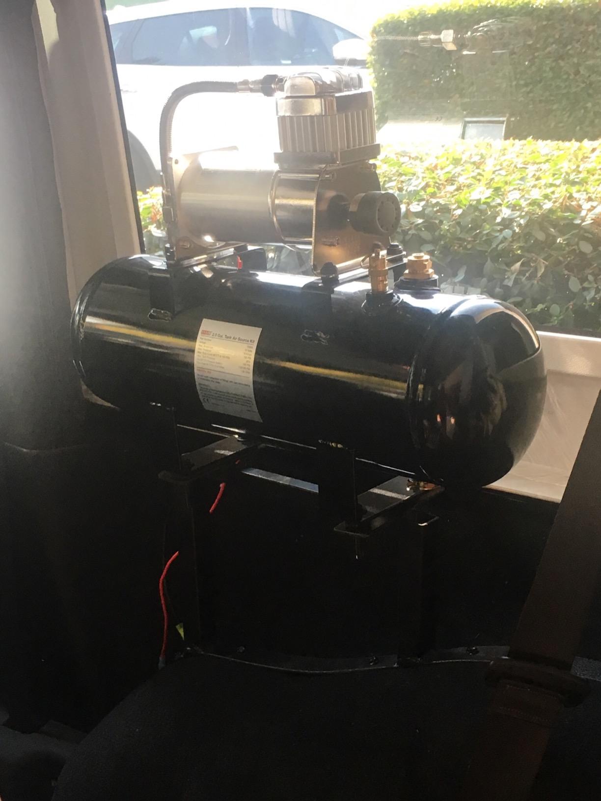 VIAIR 150 PSI High-Flow Air Source Kit | Portable On Board Air Compressor with 2 Gallon Tank for Truck, Air Horns, Suspension, Air Locker, Black customer photo 2