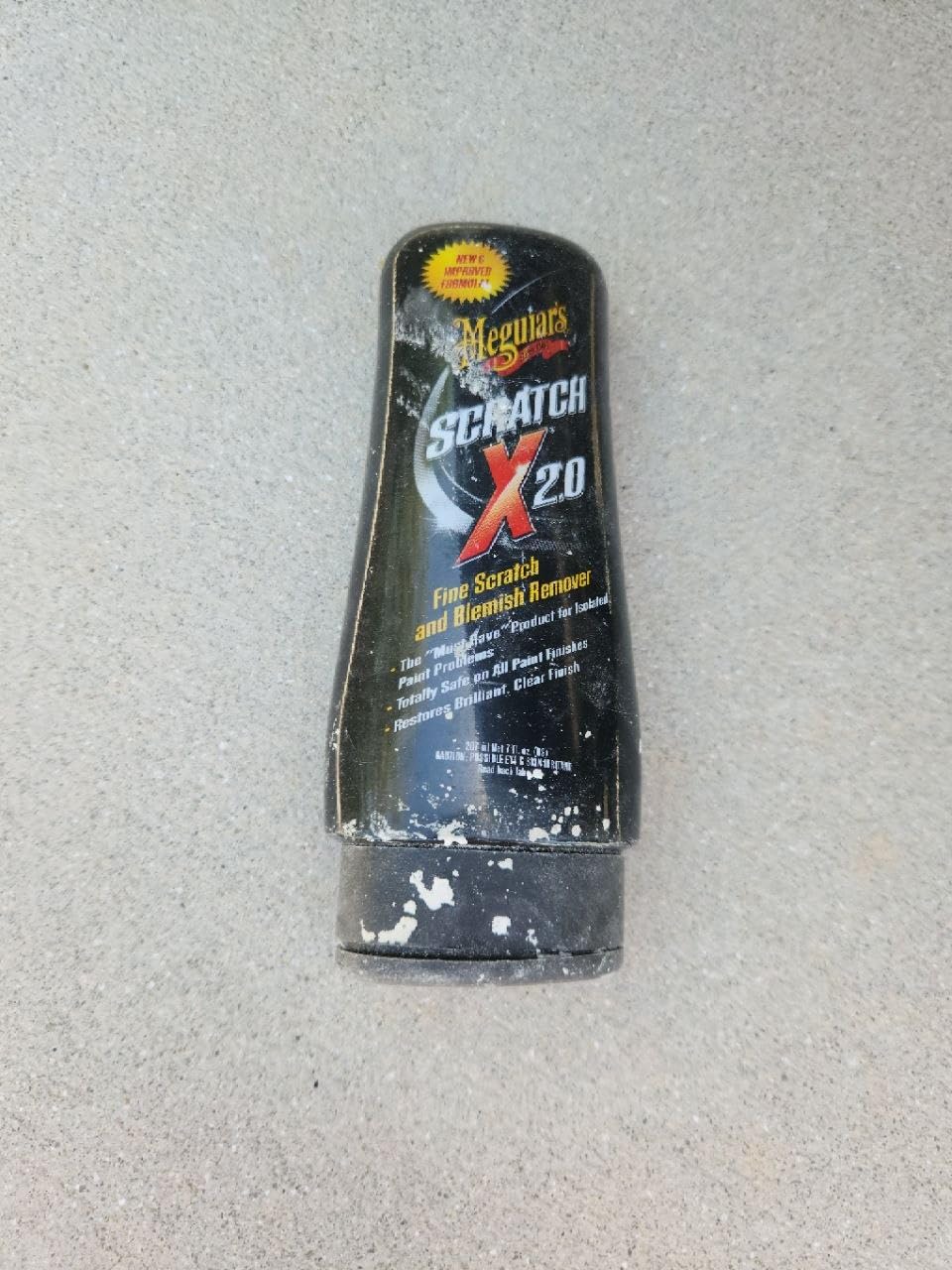 Meguiar's Ultimate Compound - Pro-Grade Car Scratch Remover, Paint Correction Compound that Removes Defects While Adding Gloss and Shine, Single Stage and Clear Coat Scratch Remove, 15.2 Oz customer photo 1
