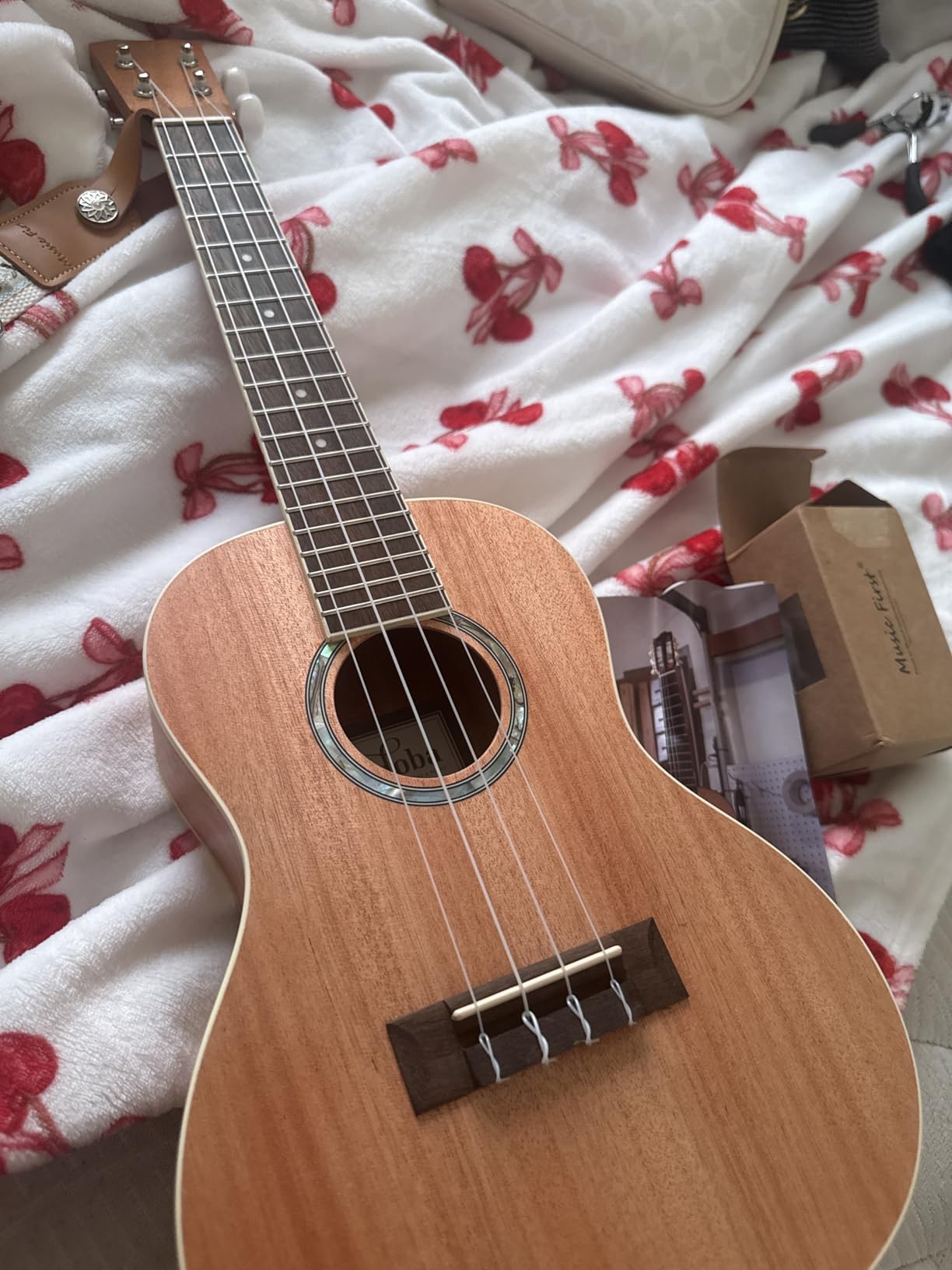 Cordoba 15CM Concert Ukulele - Hand Crafted With Mahogany Top, Back & Sides, Authentic Abalone Rosette & Satin Finish & Premium Italian Aquila Strings customer photo 1