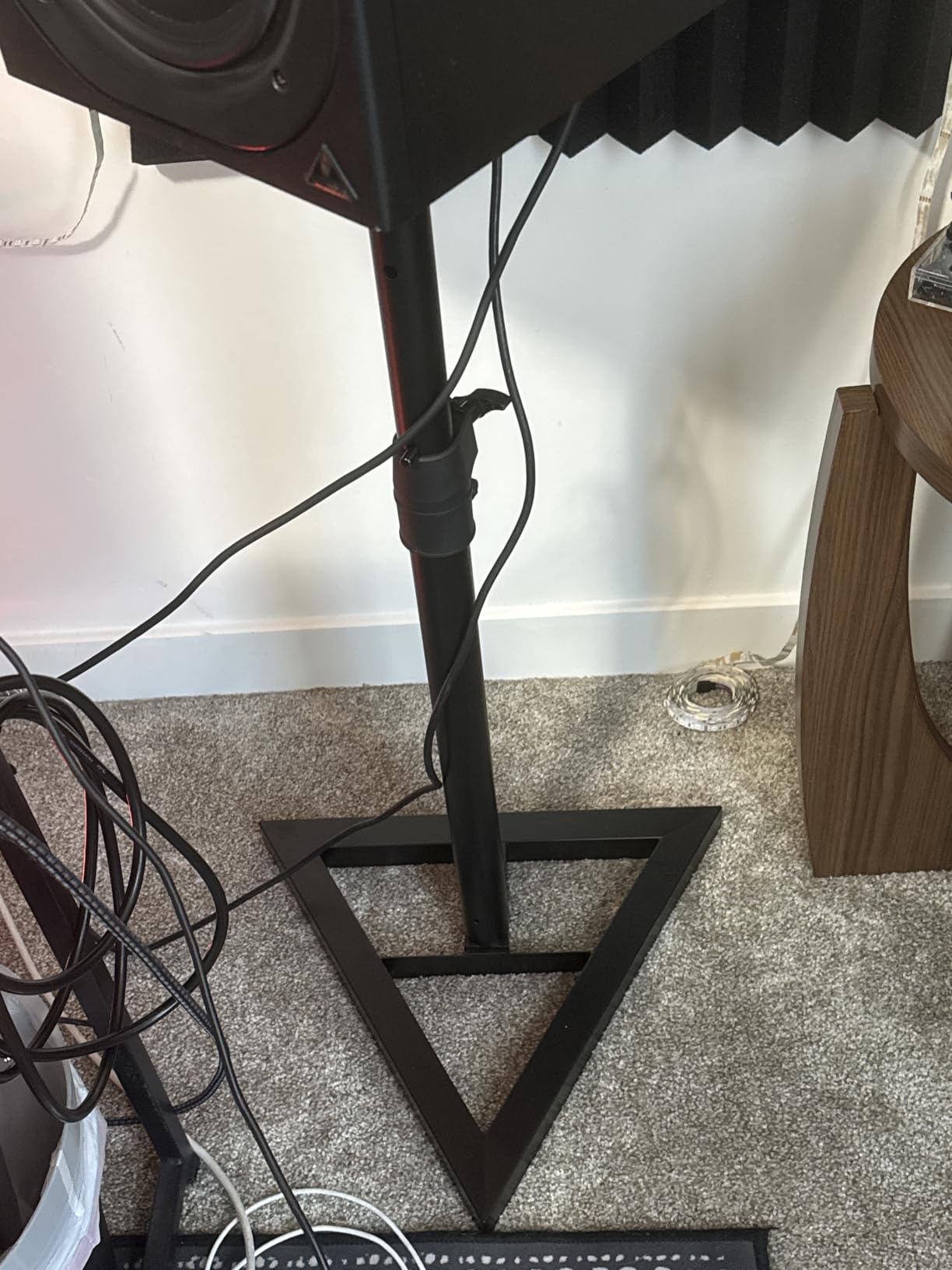 Rockville RVSM1 Pair of Near-Field Studio Monitor Stands, Adjustable Height 33-45in, Heavy-Duty Steel, EVA Foam Padding, Vibration Reduction, for Home Studio Musicians and Audio Engineers customer photo 1