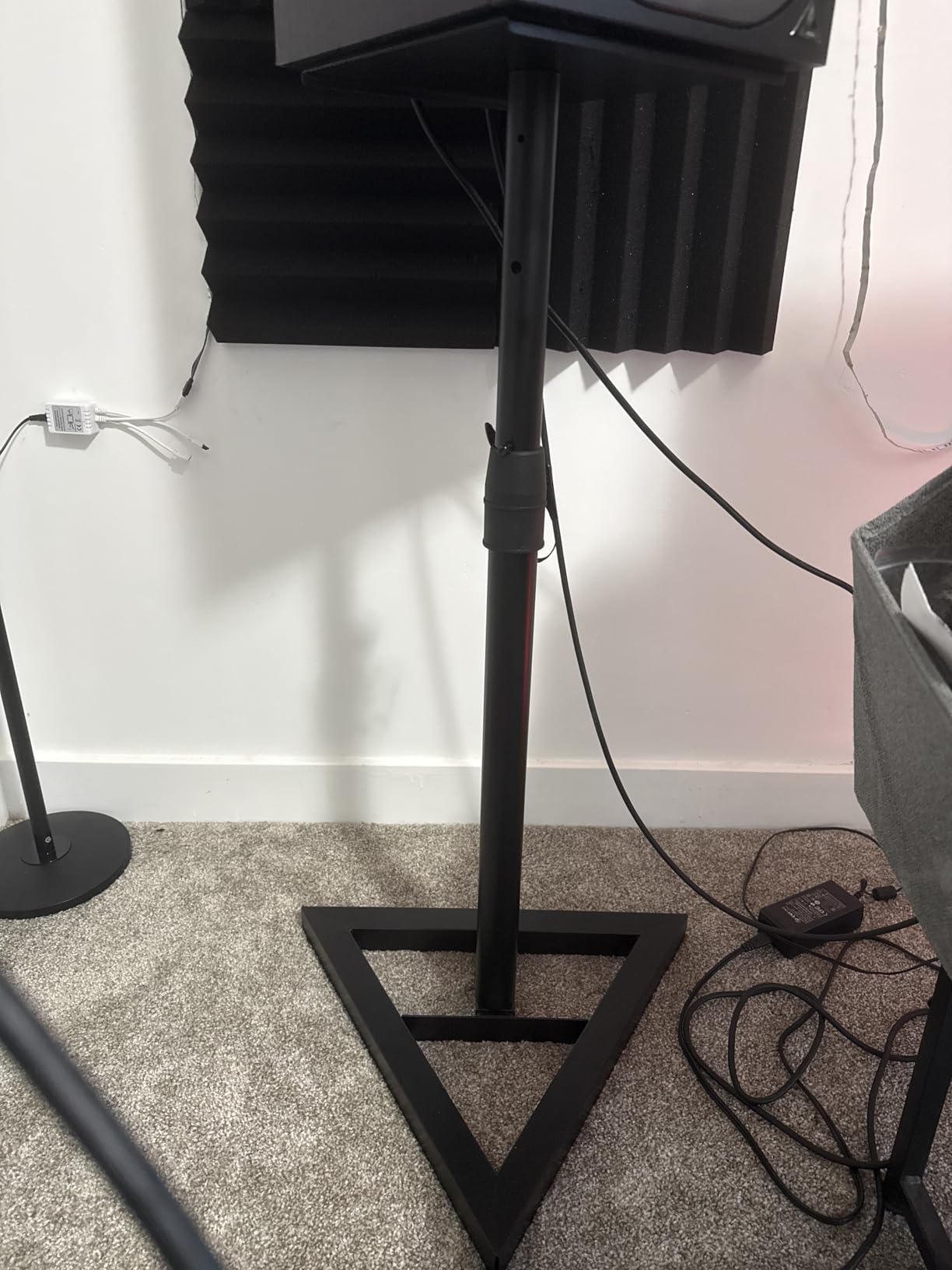 Rockville RVSM1 Pair of Near-Field Studio Monitor Stands, Adjustable Height 33-45in, Heavy-Duty Steel, EVA Foam Padding, Vibration Reduction, for Home Studio Musicians and Audio Engineers customer photo 2