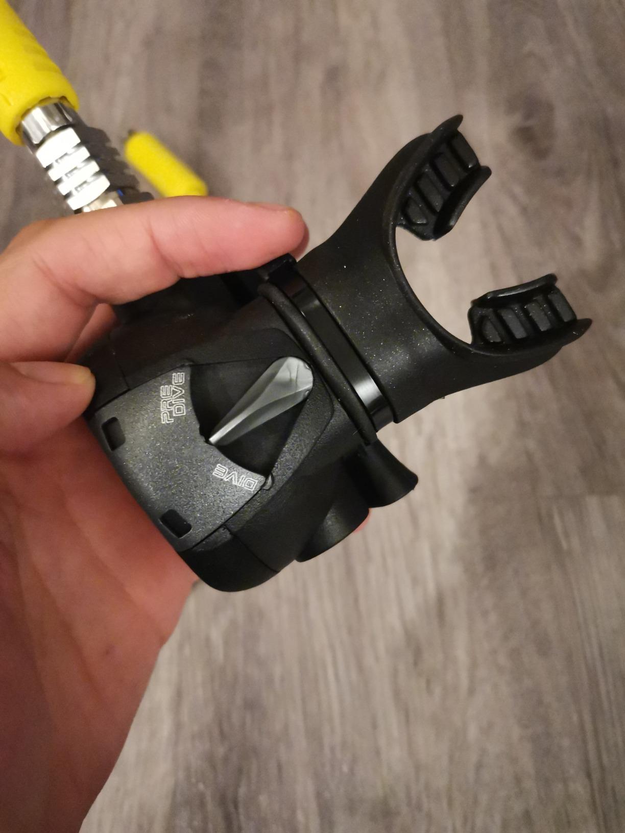 Cressi Octopus Compact for Scuba Diving Regulators - Compact, Reliable, Light and Comfortable - Made in Italy by Cressi - Quality Since 1946 customer photo 2