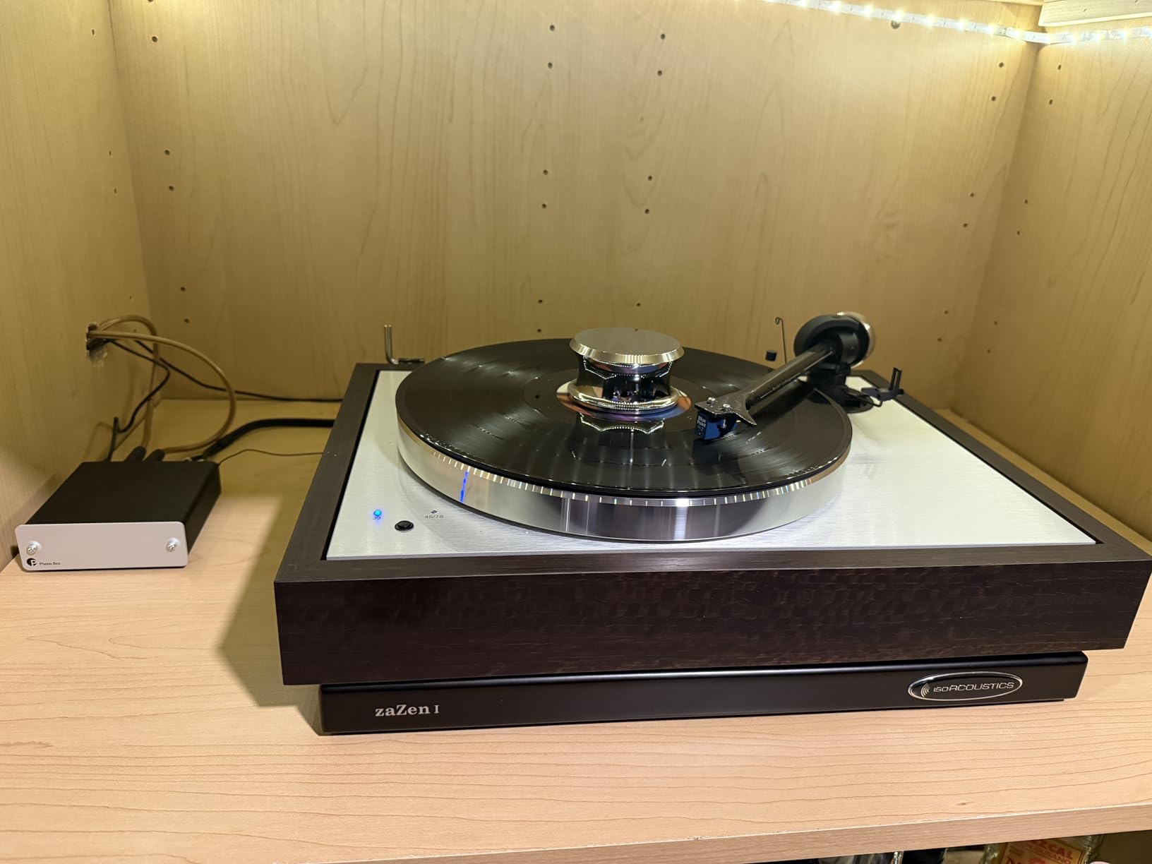 Pro-Ject Audio Phono Box DC 2-Channel MM/MC Phono Preamp with Line Output (Black) customer photo 2