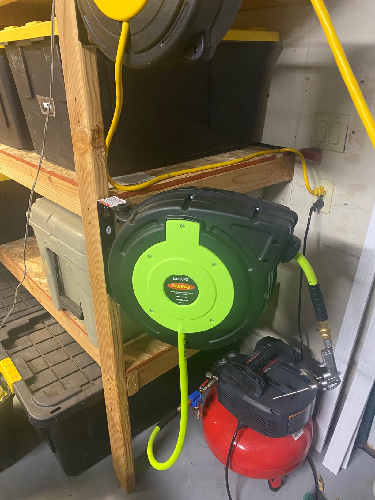 Flexzilla Retractable Enclosed Plastic Air Hose Reel, 3/8 in. x 50 ft., Heavy Duty, Lightweight, Hybrid, ZillaGreen - L8250FZ customer photo 1