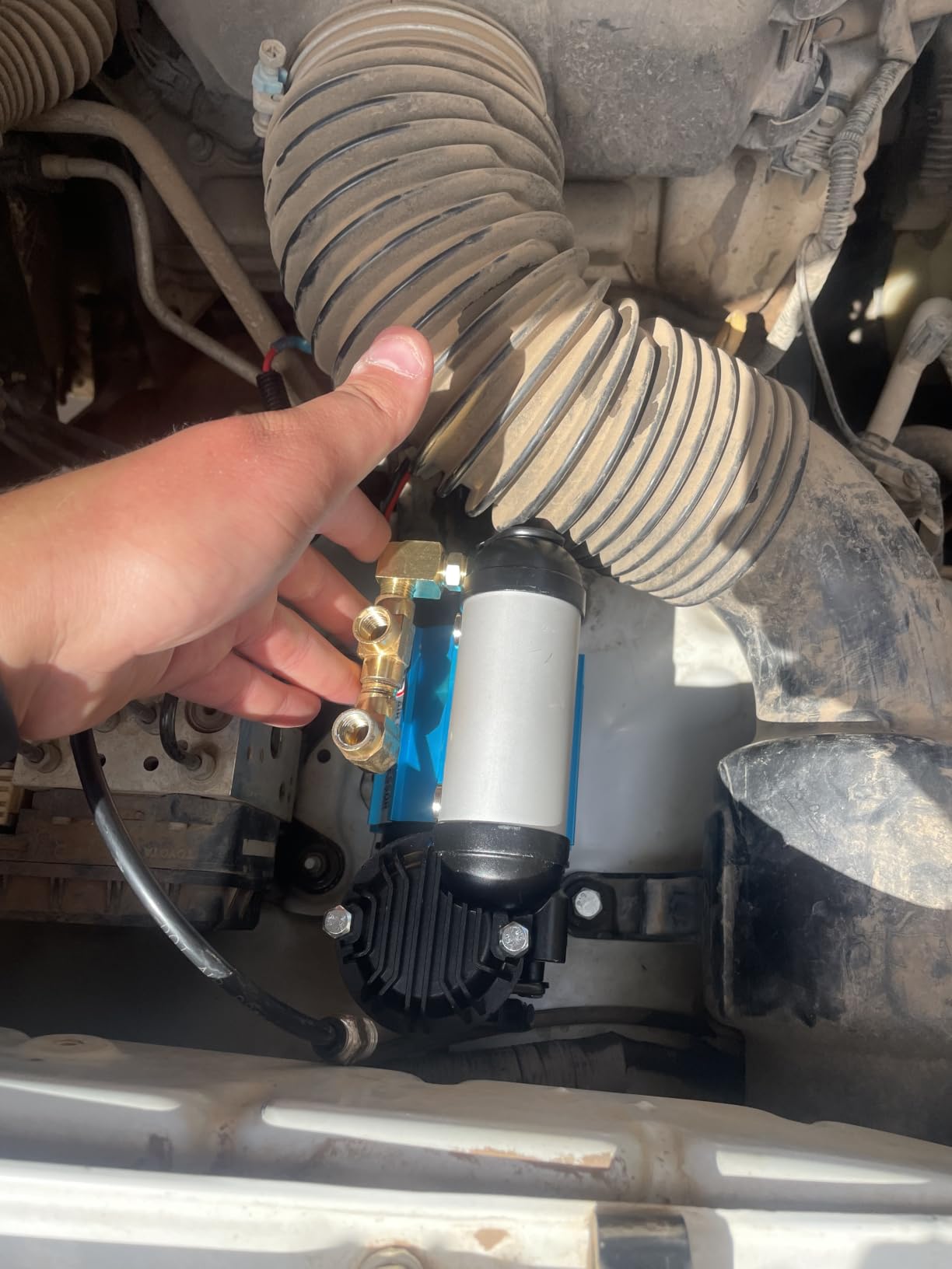 ARB CKMA12 On-Board Air Compressor High Performance 12 Volt for Air Locker Differentials and Tire Inflation customer photo 1