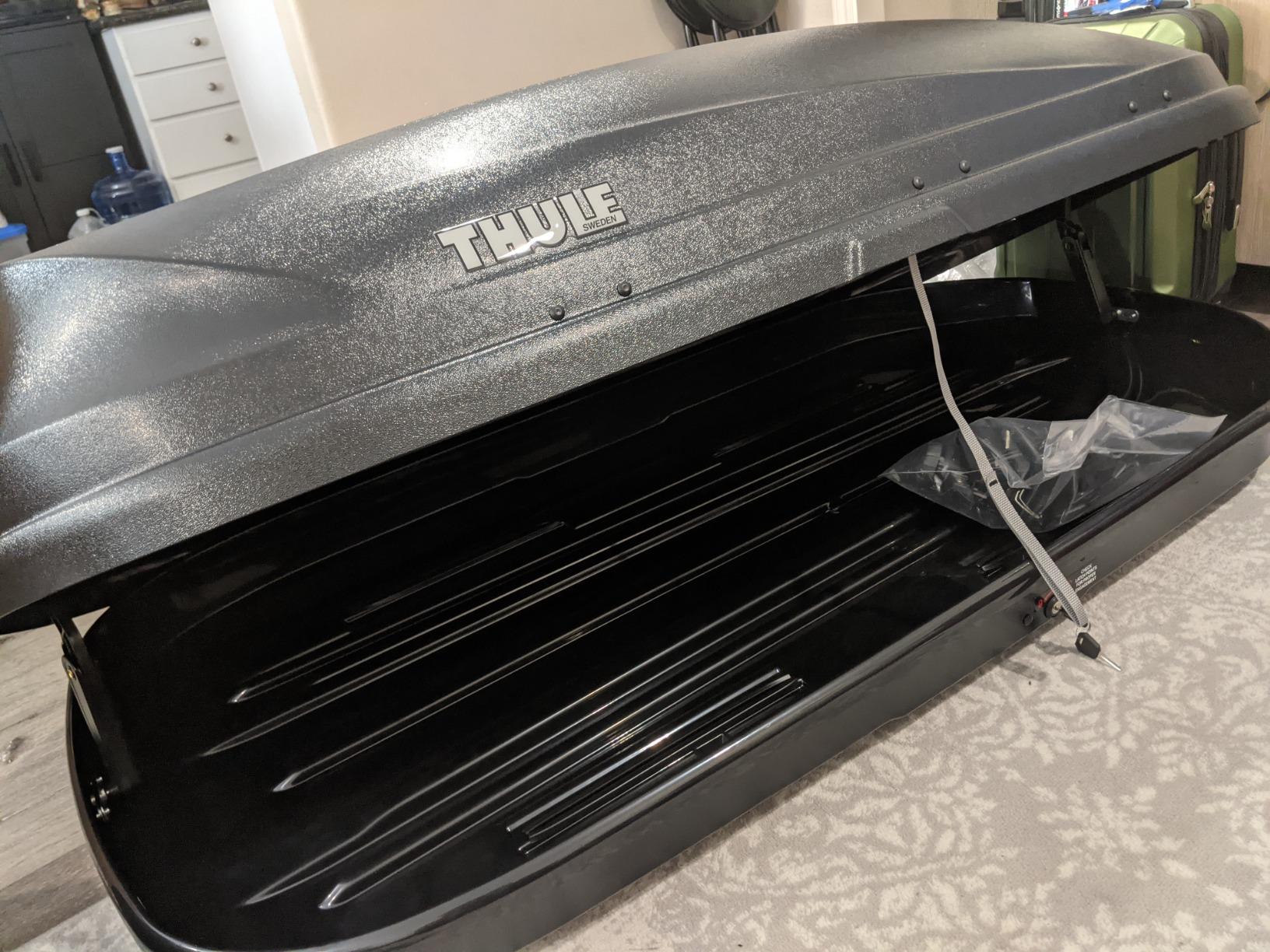 Thule 614 Pulse Cargo Box, Medium, Black customer photo 2