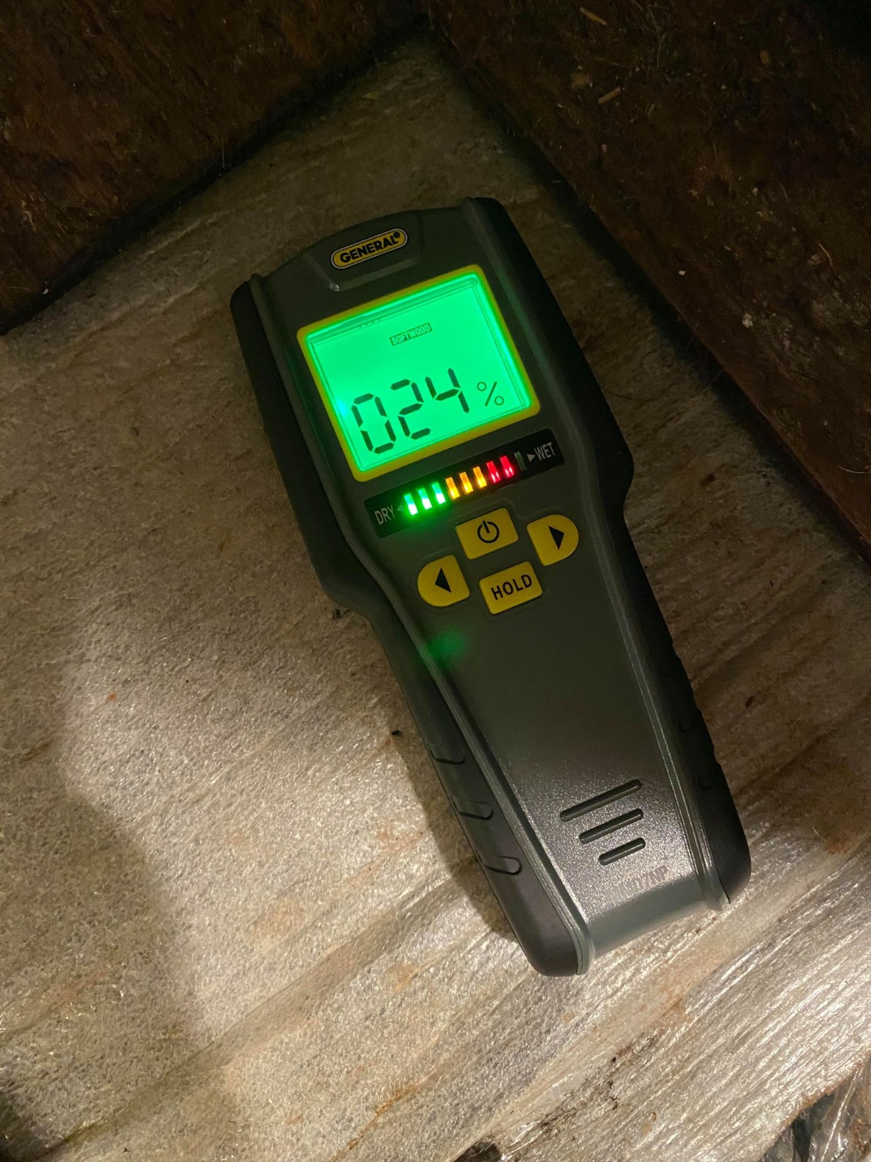 General Tools Digital Moisture Meter MMD7NP - Humidity Sensor- Pinless and Non-Invasive | Non-invasive moisture detector for walls, wood floors & concrete. Wood moisture meter for building materials & houses. customer photo 1