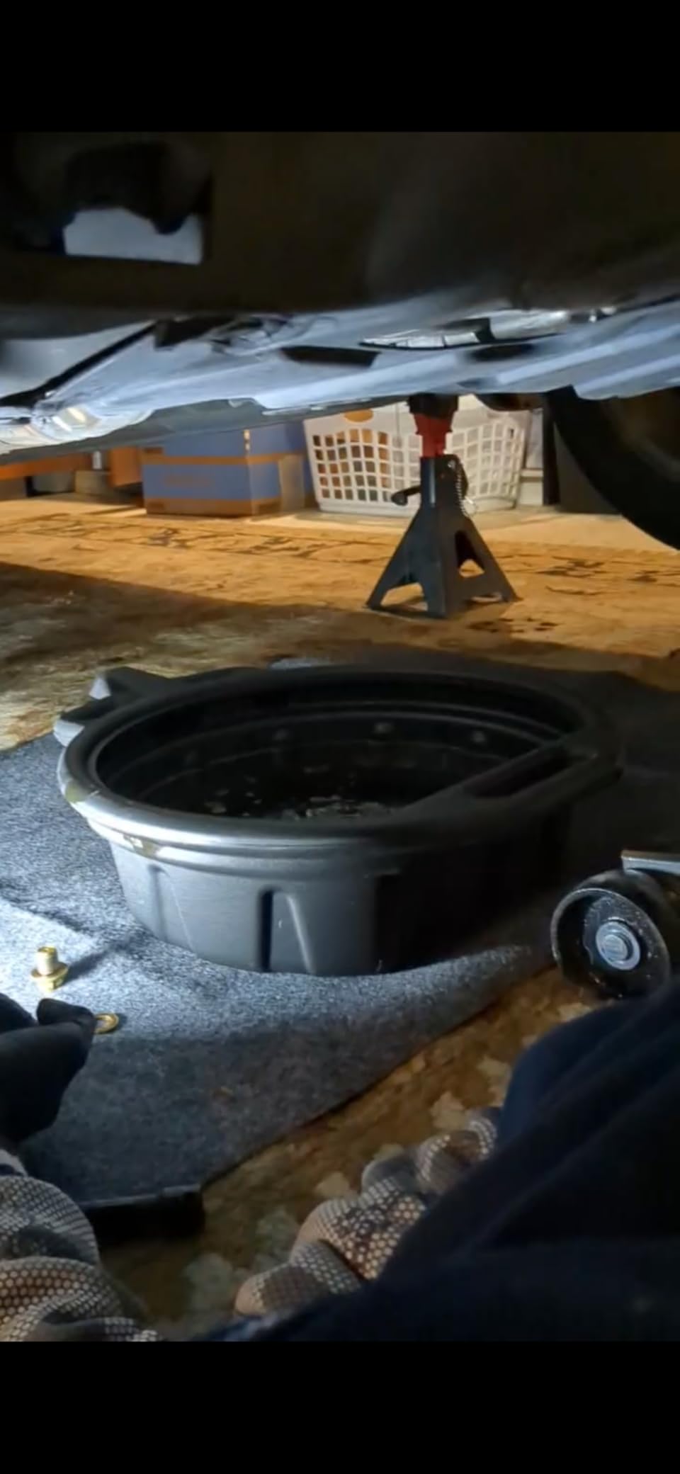 NEIKO 20762A Oil Drain Pan | Black Plastic Anti Splash | Motor Oil Drip Catcher Pan | 2 Gallon (8L) Capacity customer photo 1