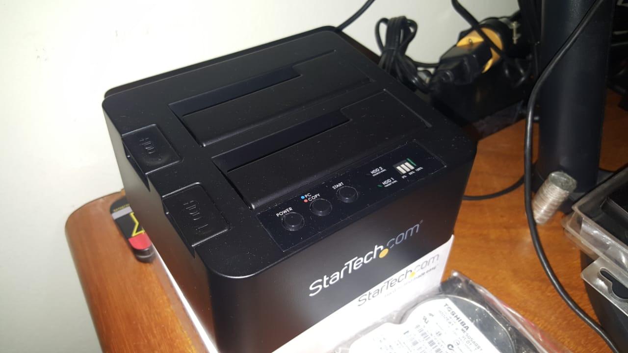 StarTech.com Standalone Hard Drive Duplicator, External Dual Bay HDD/SSD Cloner/Copier, USB to SATA III Docking Station customer photo 1