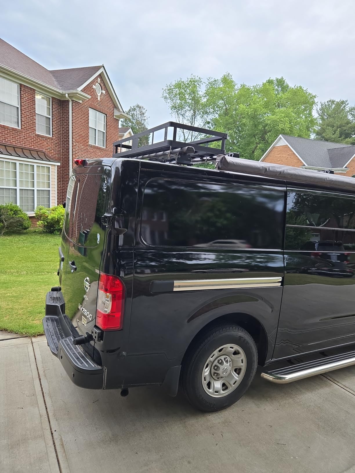 Goplus Hitch Cargo Carrier, Aluminum Hitch Mount Cargo Basket with 500LBS Capacity, Fits 2