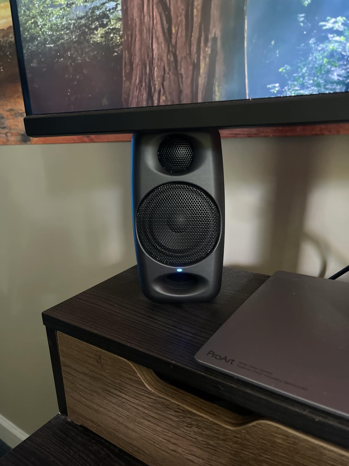 IK Multimedia iLoud Micro Monitor 50 watt Portable Wireless Bluetooth Studio Reference Monitors, Dual Speakers for Music Production, Mixing, Mastering customer photo 1