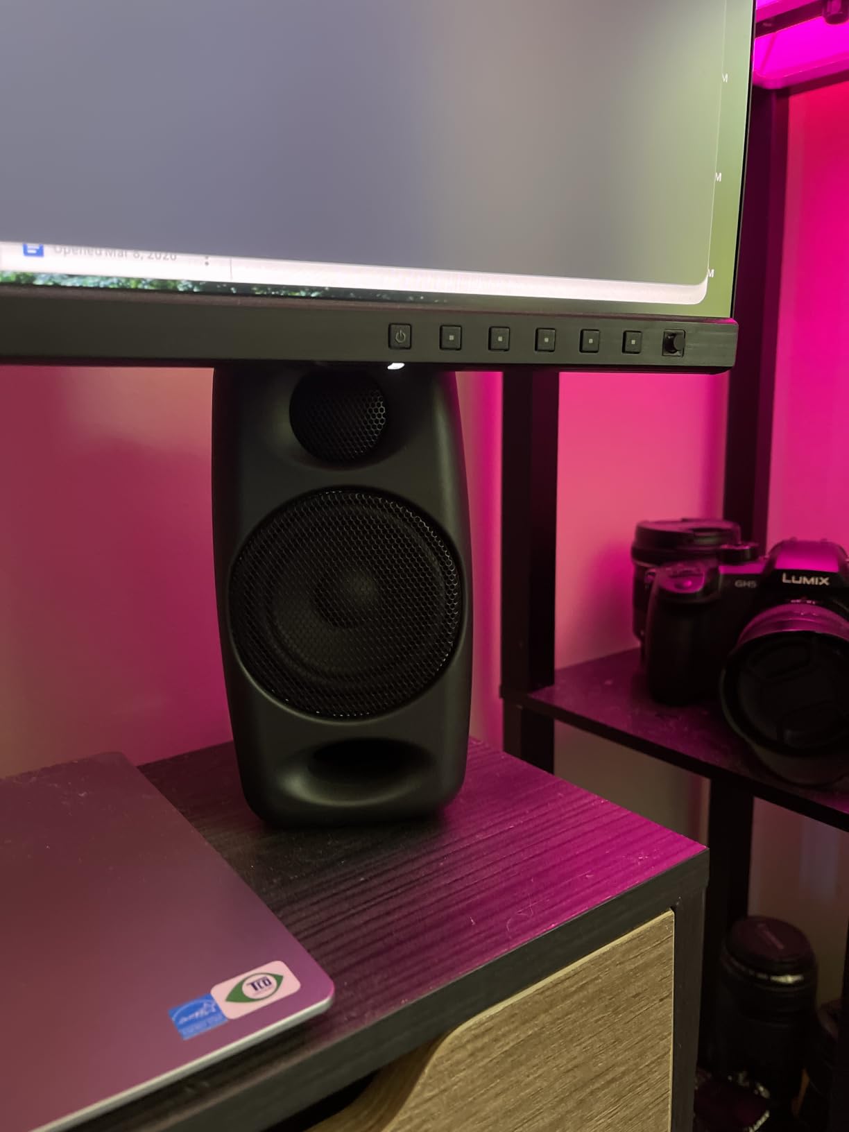 IK Multimedia iLoud Micro Monitor 50 watt Portable Wireless Bluetooth Studio Reference Monitors, Dual Speakers for Music Production, Mixing, Mastering customer photo 2