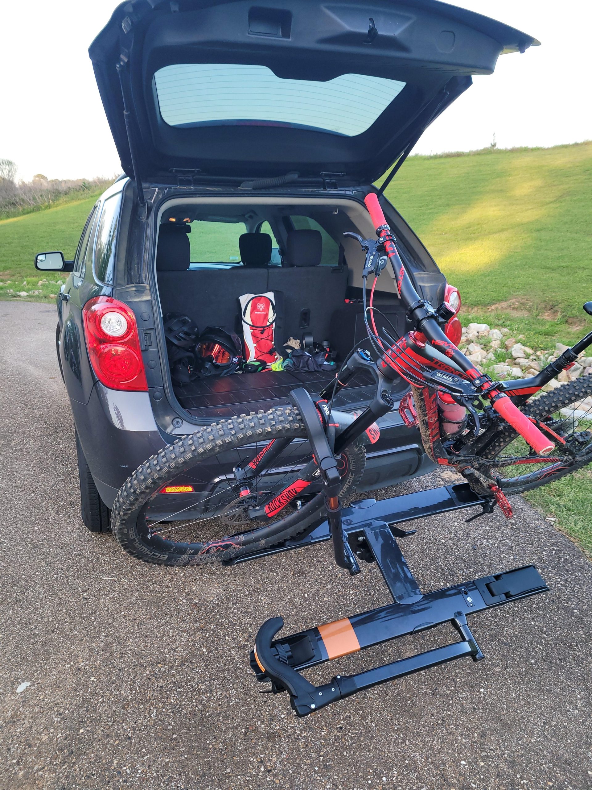 KUAT Sherpa 2.0 Durable Lightweight Aluminum Compact 2 Bike Transporting Hitch Rack with Cable Lock & Foldable Tire Cradles | Capacity - 40 Lbs per Tray customer photo 1