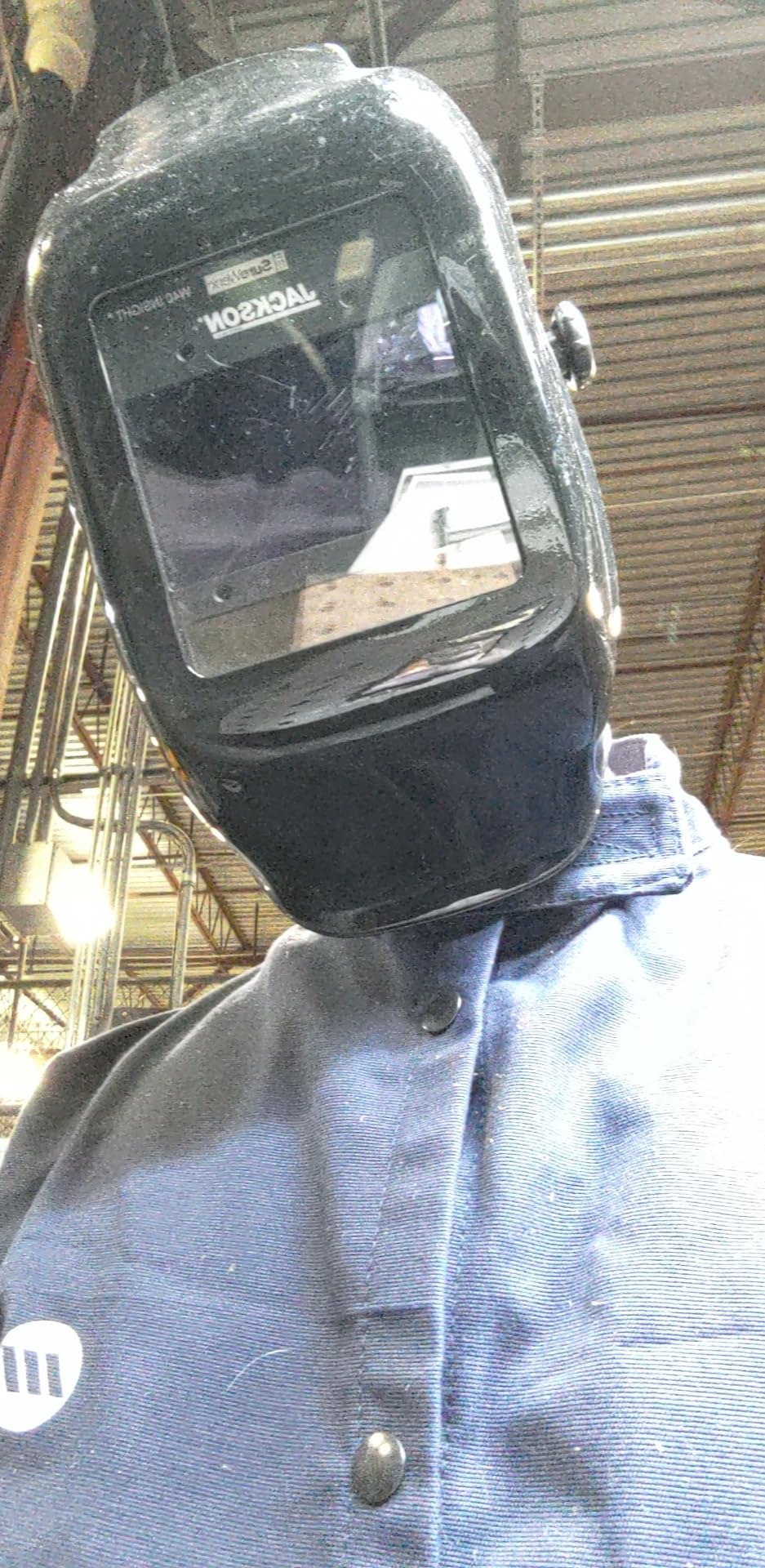 Jackson Safety Insight ADF Welding Helmet - Ultra Lightweight, Auto Darkening Welding Hood with HLX Shell Design - ANSI Z87.1 & CSA Z94.3 customer photo 1