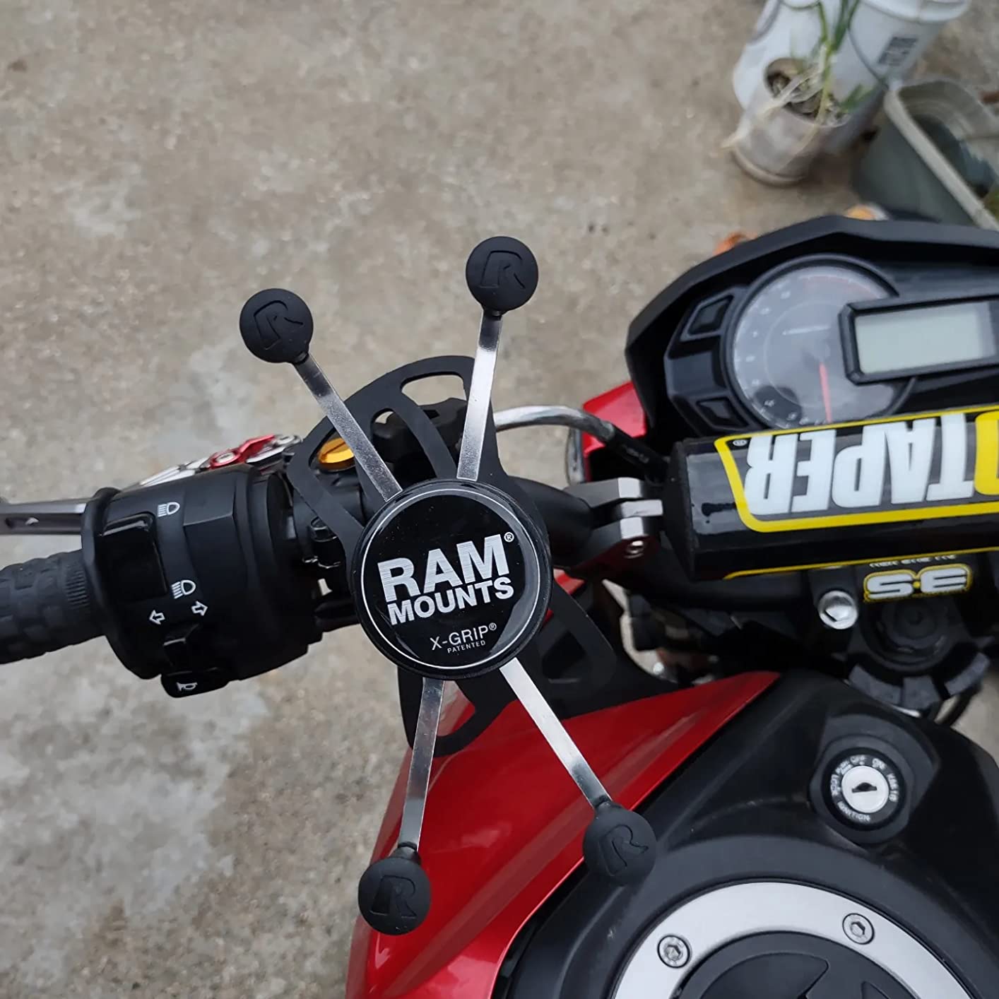 RAM MOUNTS X-Grip Large Phone Mount with Tough-Claw Clamp Base, Universal Handlebar & Rail Mount for Motorcycles, Bikes, Kayaks & Bars RAM-HOL-UN10-400U customer photo 1