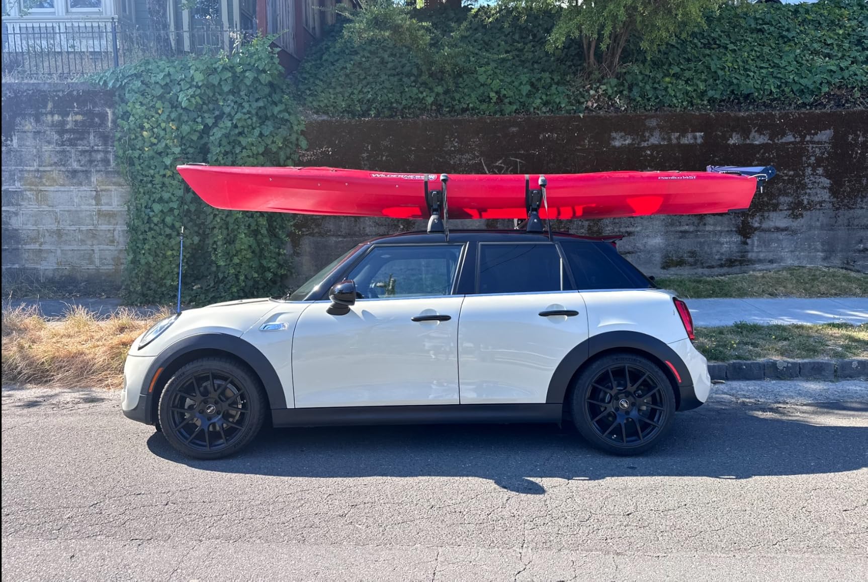 Thule DockGrip, 85lb Weight Capacity, Fits All Hull Shapes, Kayak Roof Rack customer photo 1