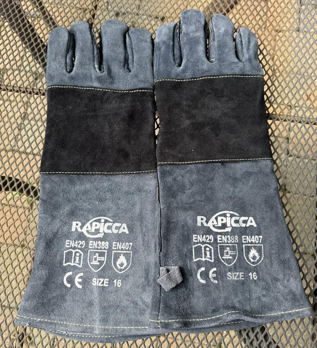 RAPICCA Welding Gloves for Men, 932°F Fireproof Leather, 16 in Blue | For Stick, MIG & Flux-Core Welding, Welders & Blacksmiths, Fireplace, Fire Pit, Wood Stove, Dry Ice, Oven customer photo 1