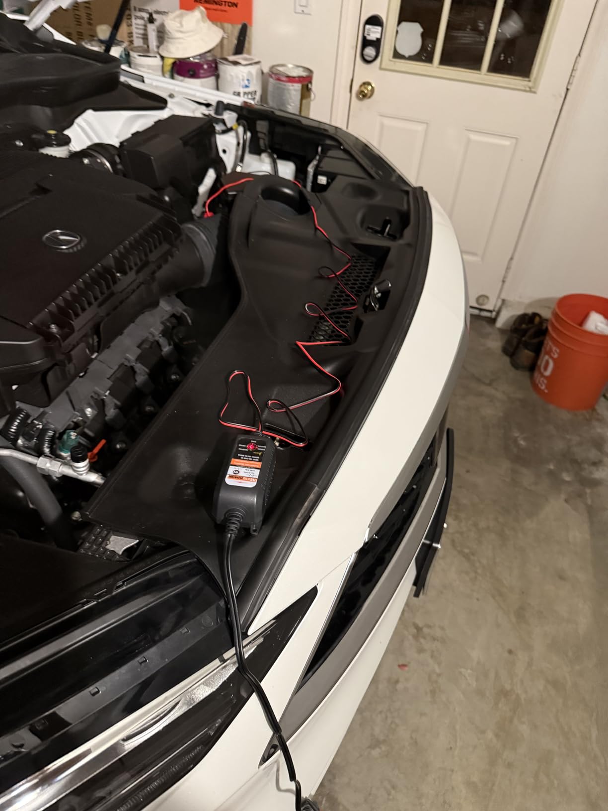 MOTOPOWER MP00205A 12V 800mA Automatic Battery Charger, Maintainer, Trickle and Desulfator customer photo 1