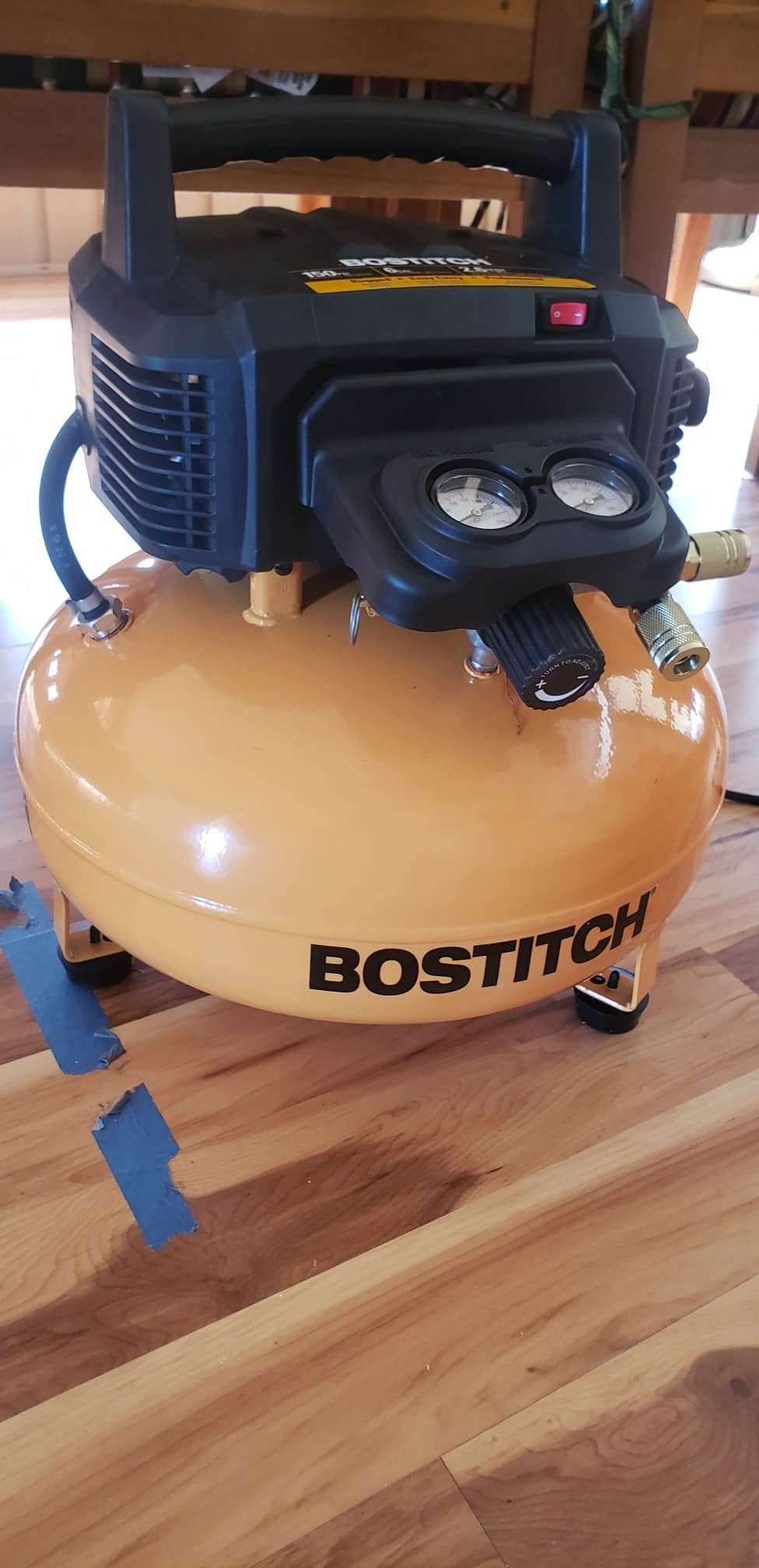 BOSTITCH Air Compressor Kit, Oil-Free, 6 Gallon, 150 PSI, Quiet Lightweight Pancake Air Compressor (BTFP02012-WPK) customer photo 2