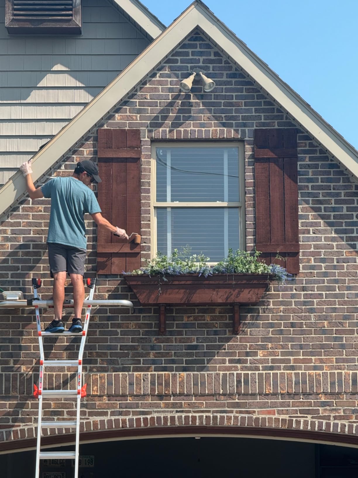 Little Giant Velocity, Aluminum Ladder, 22 ft with Leg Levelers, 15422-801 | Telescoping Multi-Position Ladder, Integrated Leg Levelers, Slip-Resistant Feet, Type IA 300 lbs. Rating customer photo 2