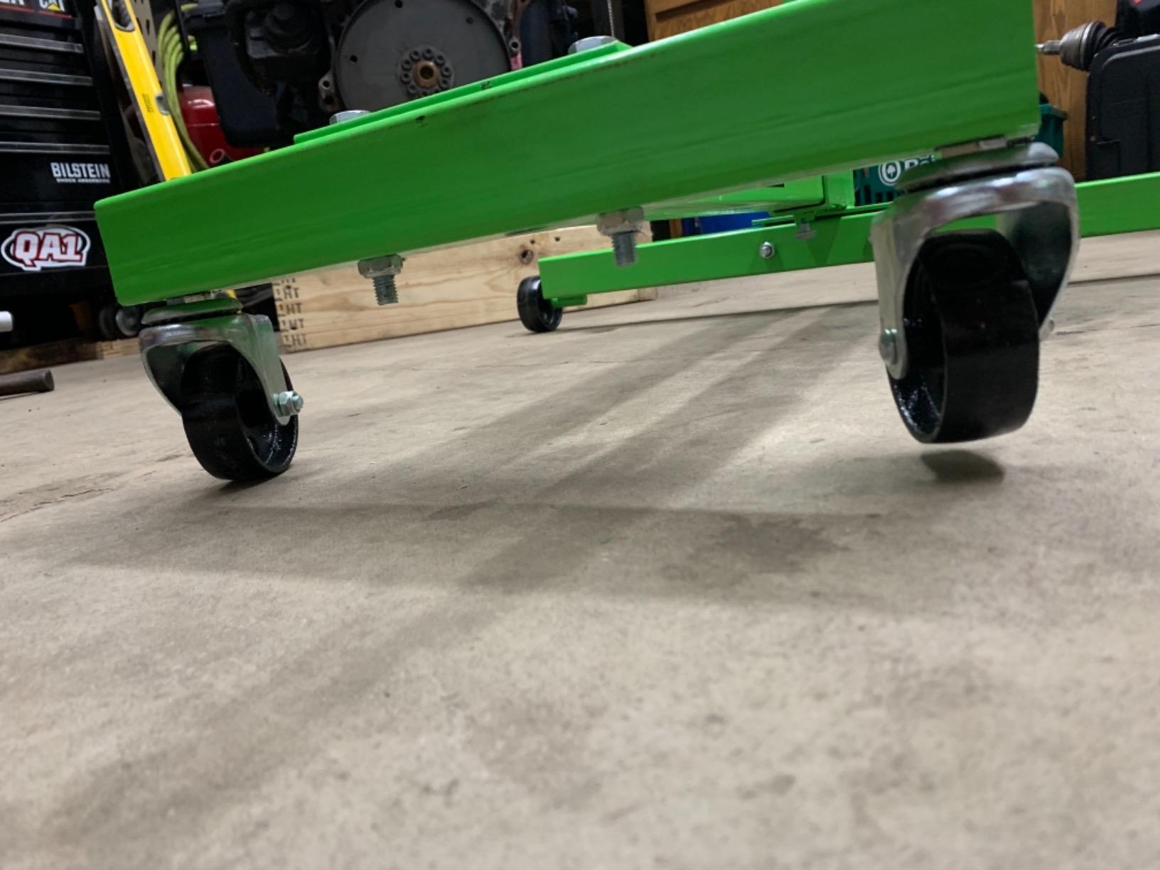 OEMTOOLS 24839 1000 Lb. Engine Stand | Adjustable Rotating Mounting Head, Designed to Fit Any Passenger Vehicle Engine | Head Swivels 360 Degrees to Help Position Engine | Heavy Duty Steel | Green customer photo 2