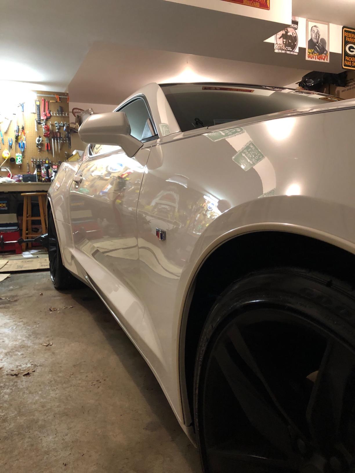 CARPRO CQUARTZ UK 3.0 - Ceramic Coating for Cars, Quartz Based Nanotechnology, Bonds to Paint, Glass, Metal and Plastic - (50ml Kit) customer photo 2