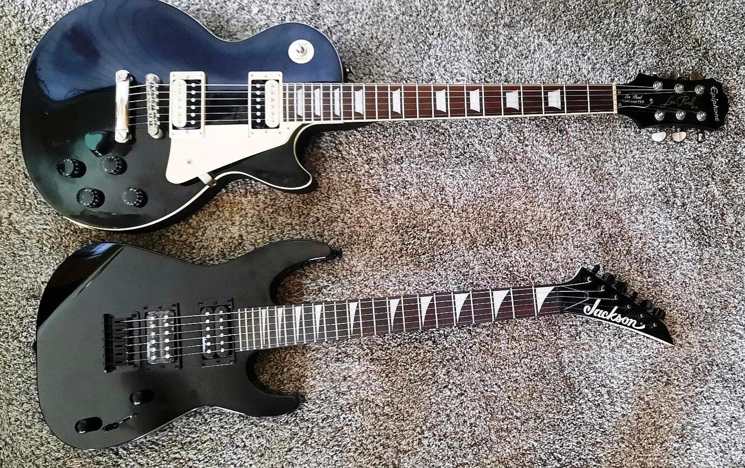 Jackson Dinky Minion JS1X Electric Guitar, Black - 2/3 Scale for Kids and Beginners customer photo 1