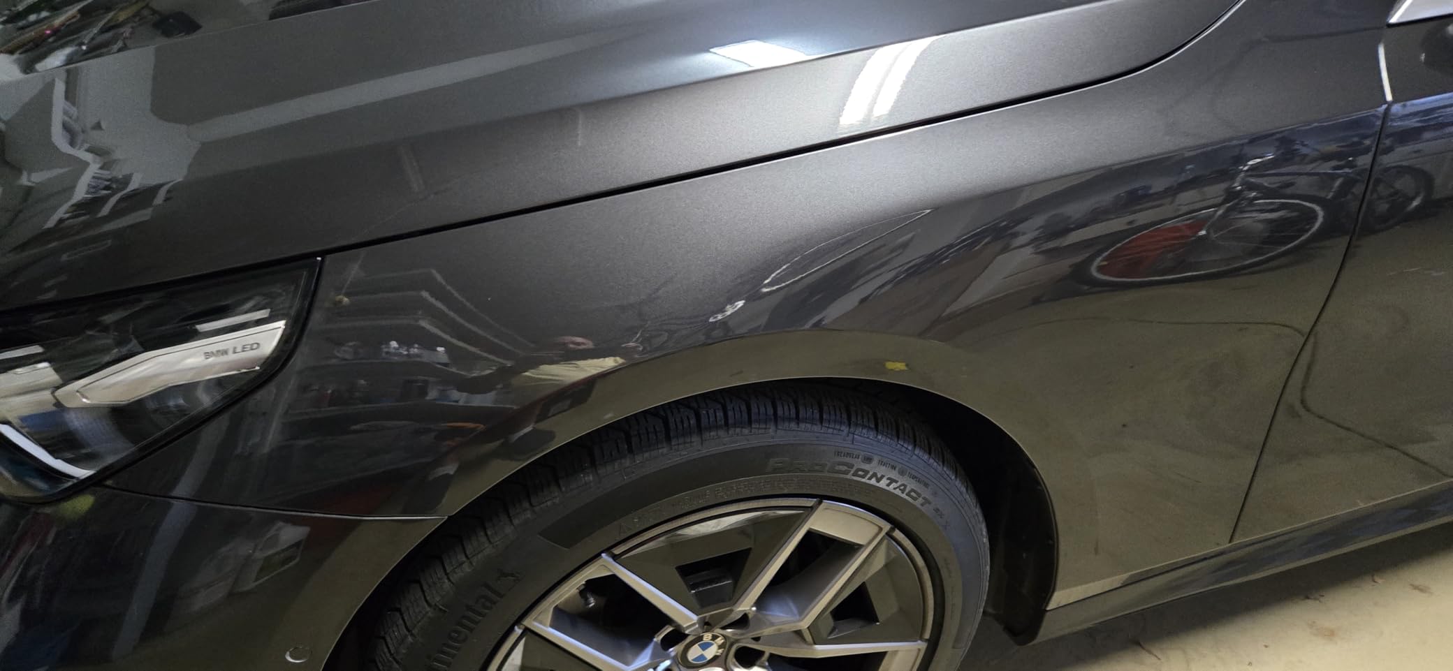 CARPRO Gliss 2.0 - Ceramic Coating for Cars - Hydrophobic Topcoat - Extreme Slickness & Water Spot Protection w/Microfiber Applicators - 50ml Kit customer photo 1